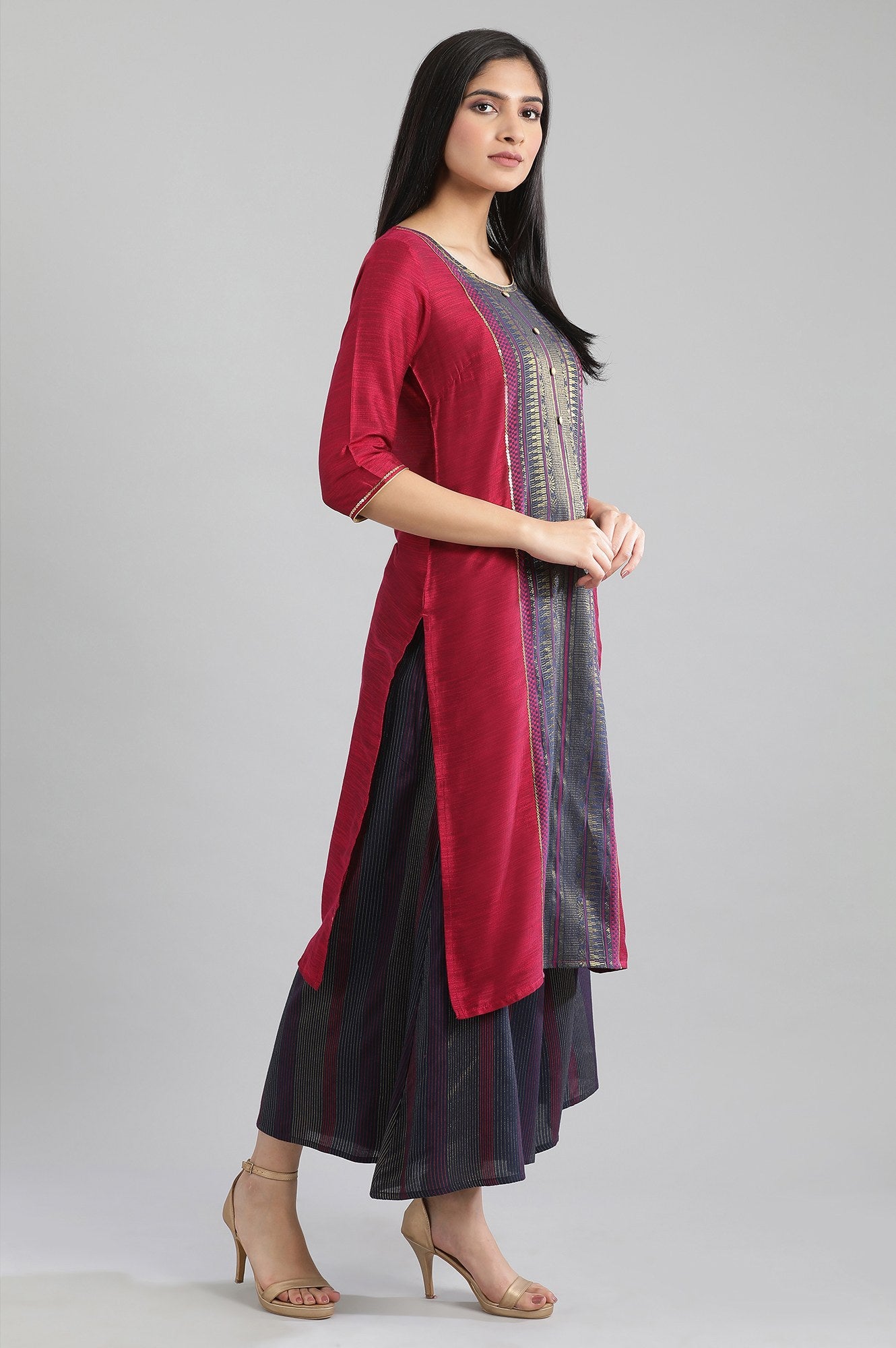 Pink Round Neck Yarn-Dyed kurta