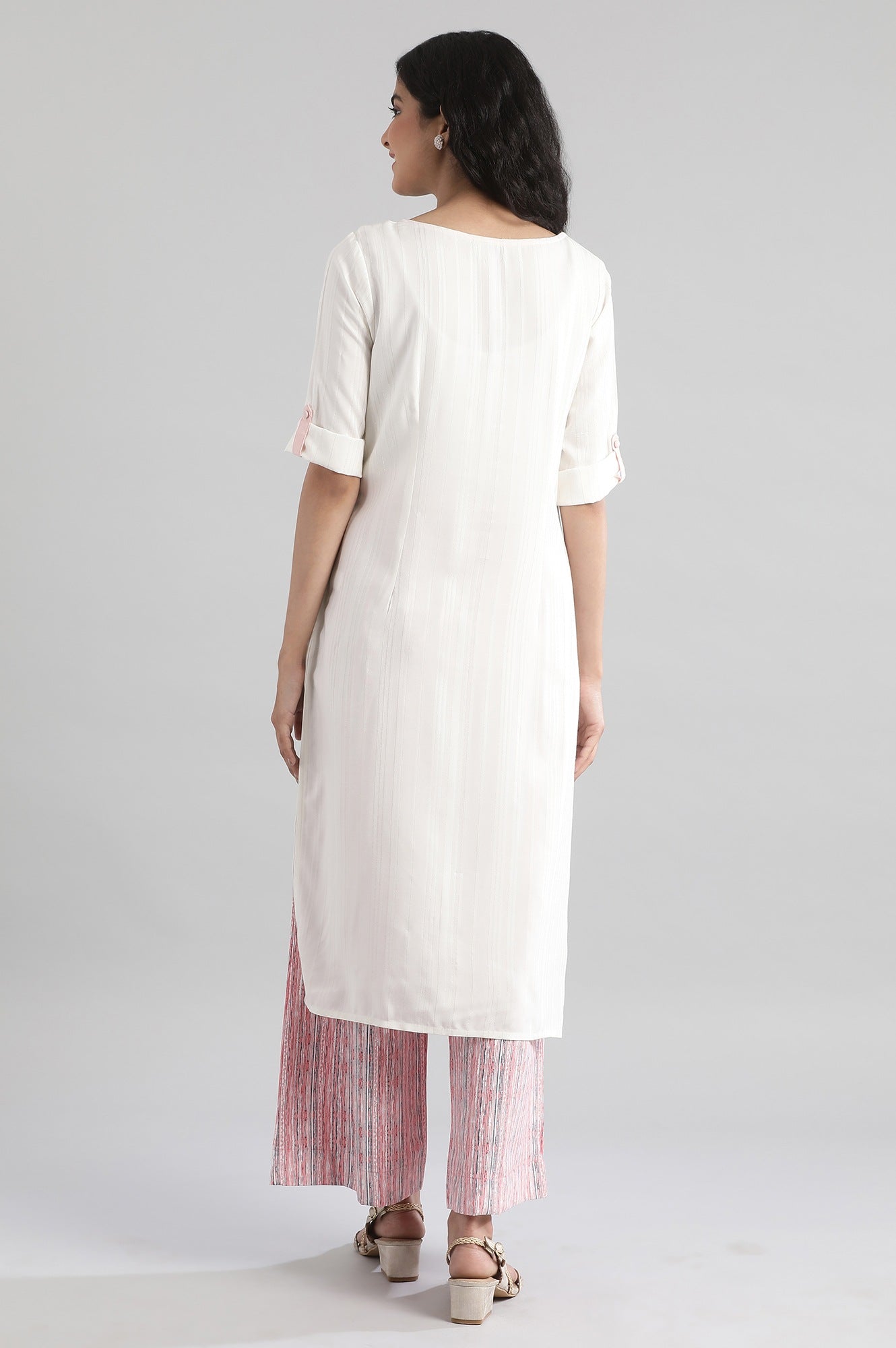 Off White Round Neck Yarn-Dyed kurta