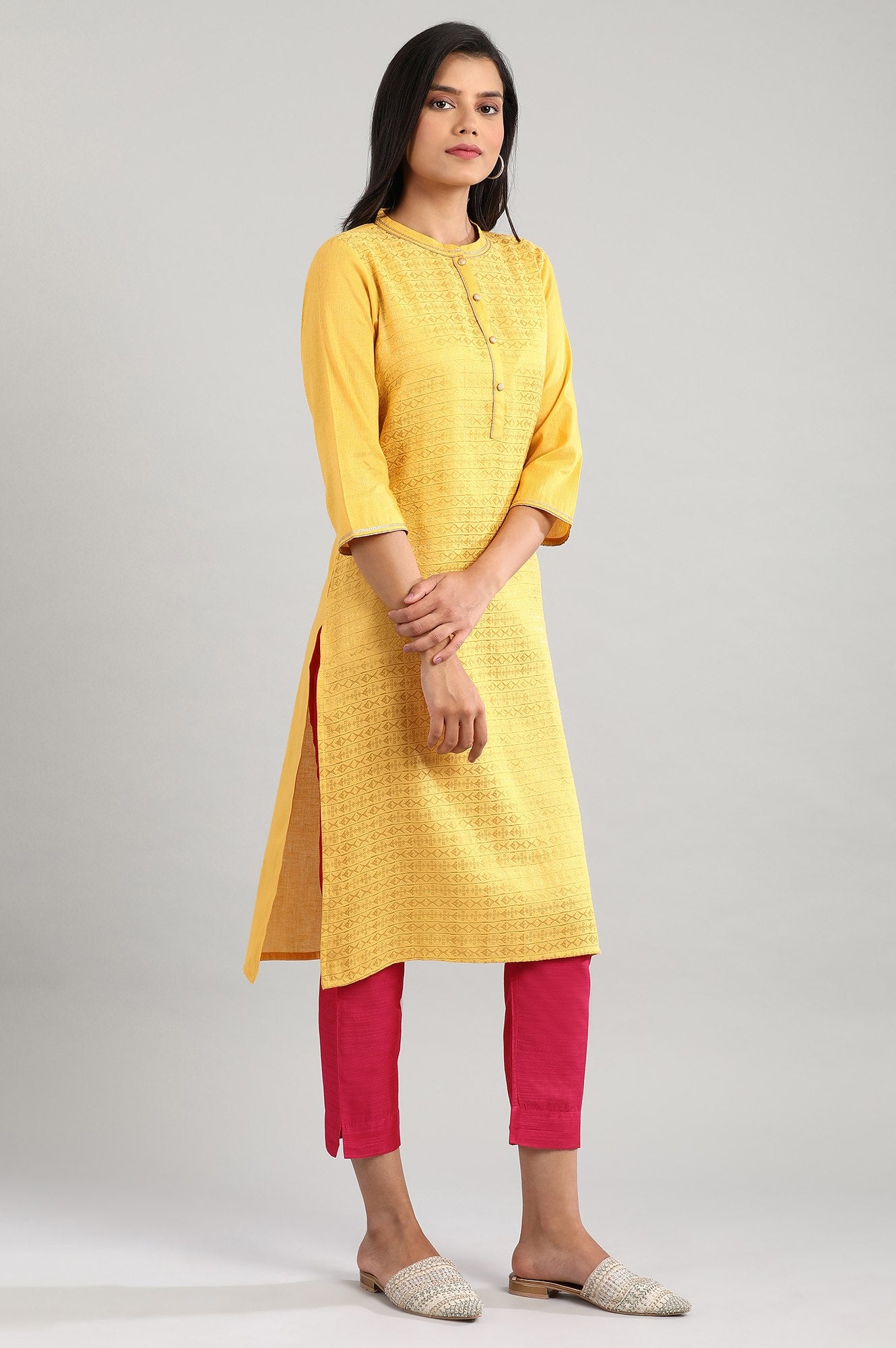 Yellow Collar Neck Yarn-Dyed kurta