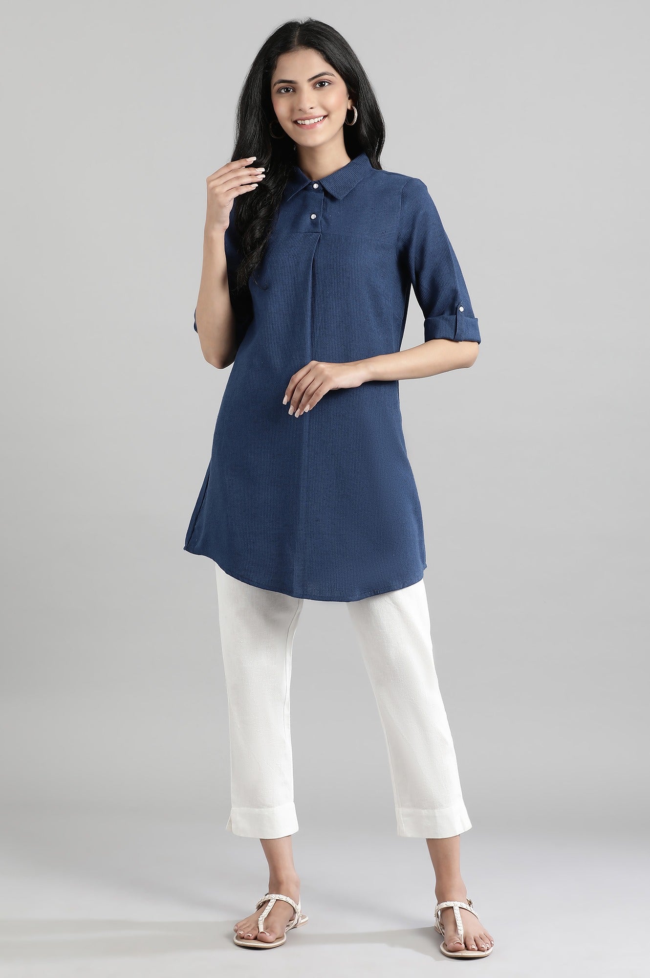 Navy Collar Neck Solid kurta