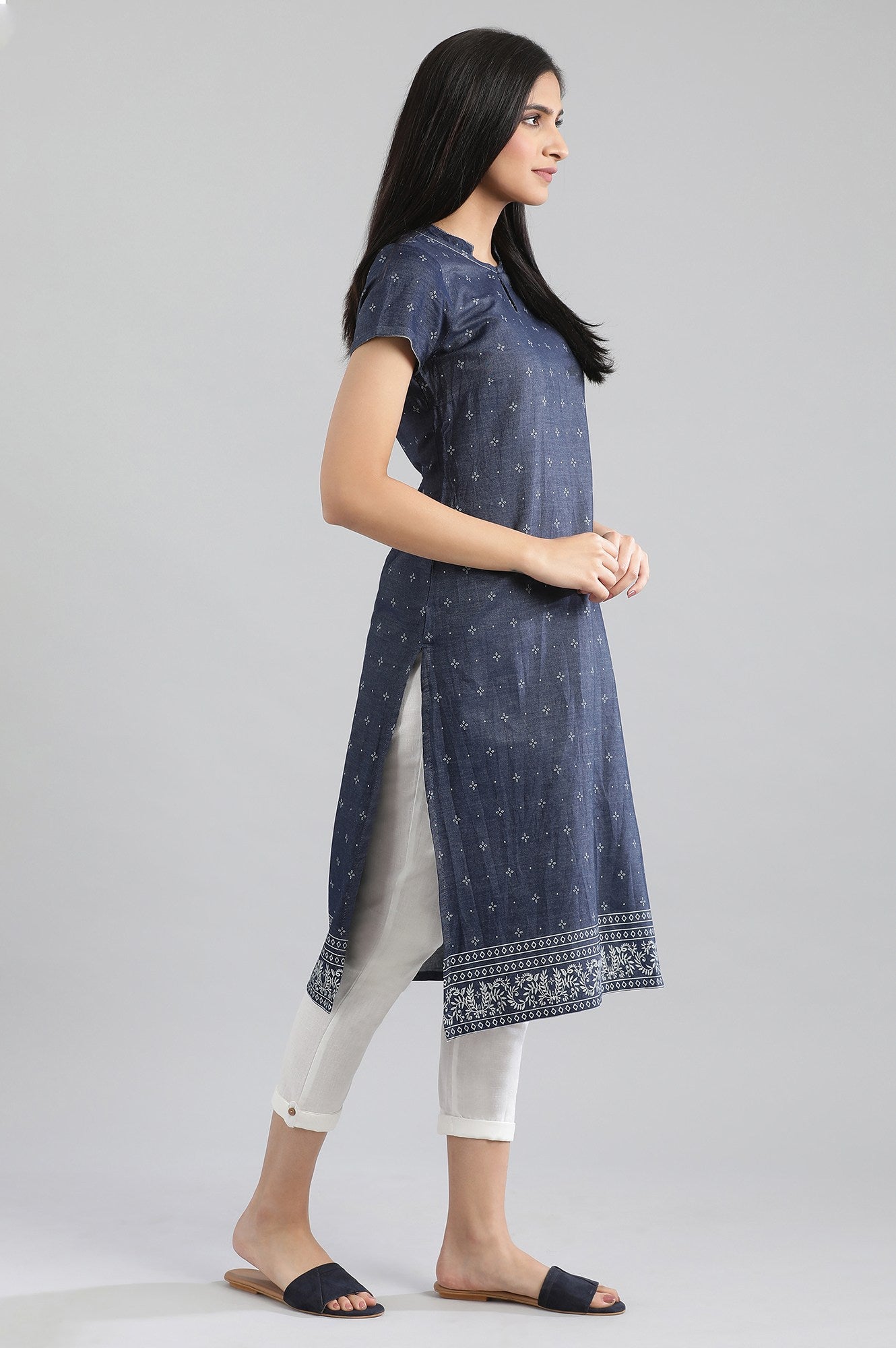 Navy Mandarin Neck Solid kurta