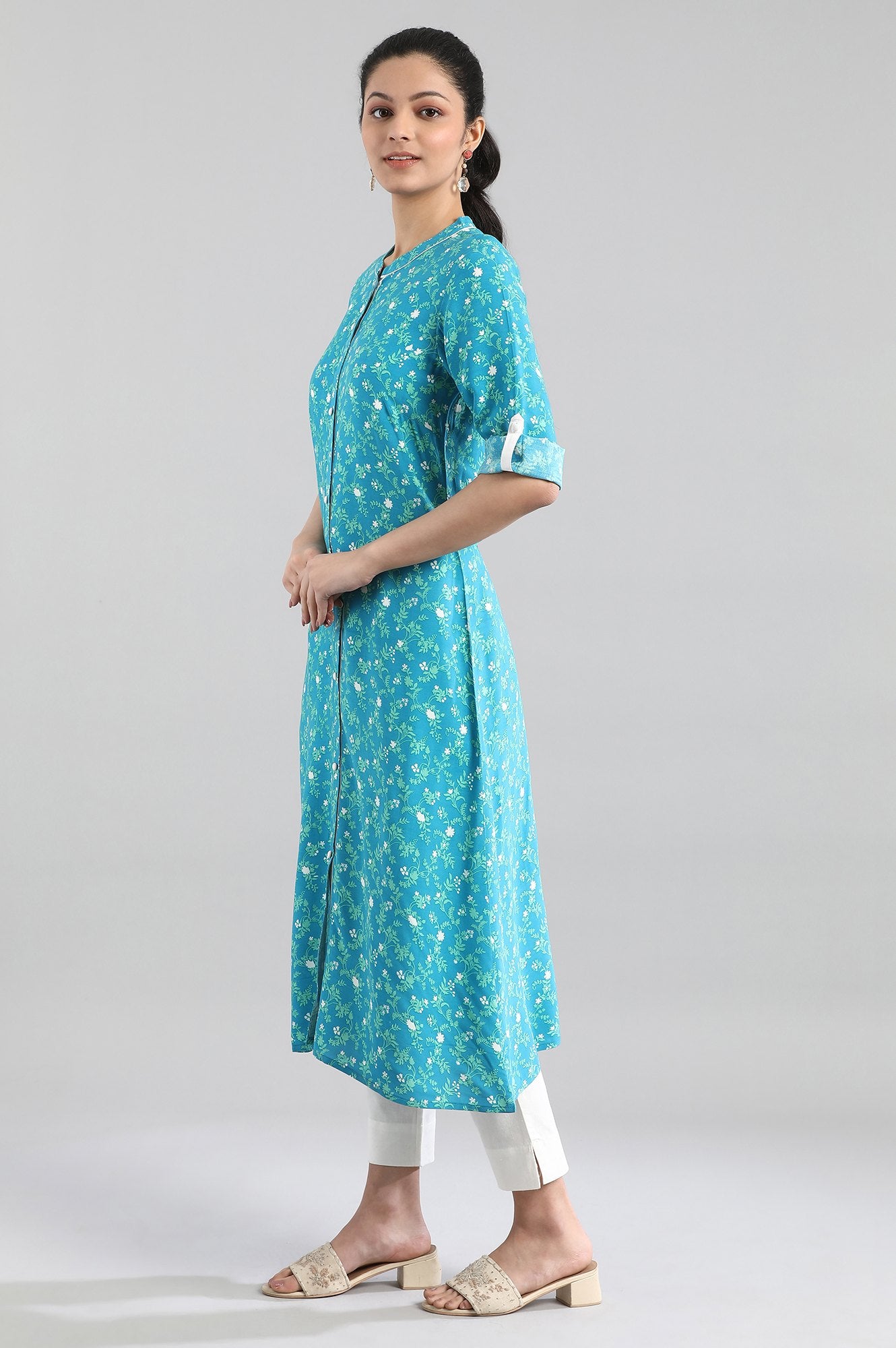 Blue Ethnic Floral Print kurta in Band Collar