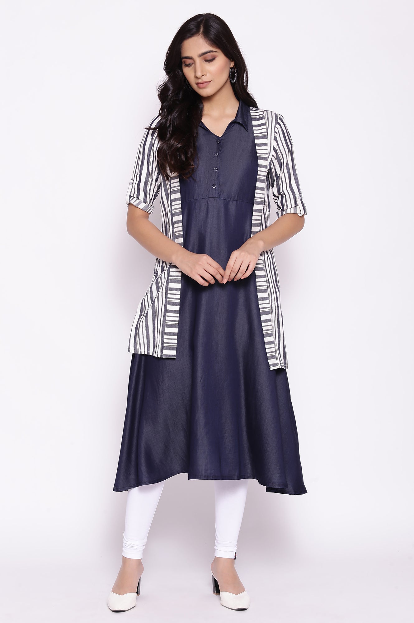 Off-White Shirt Collar Yarn Dyed kurta Gillet Set