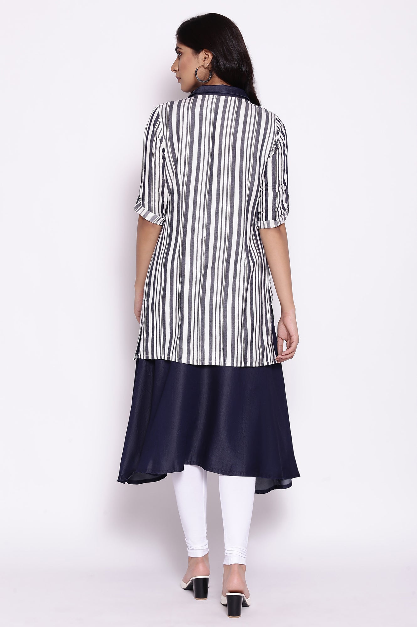 Off-White Shirt Collar Yarn Dyed kurta Gillet Set