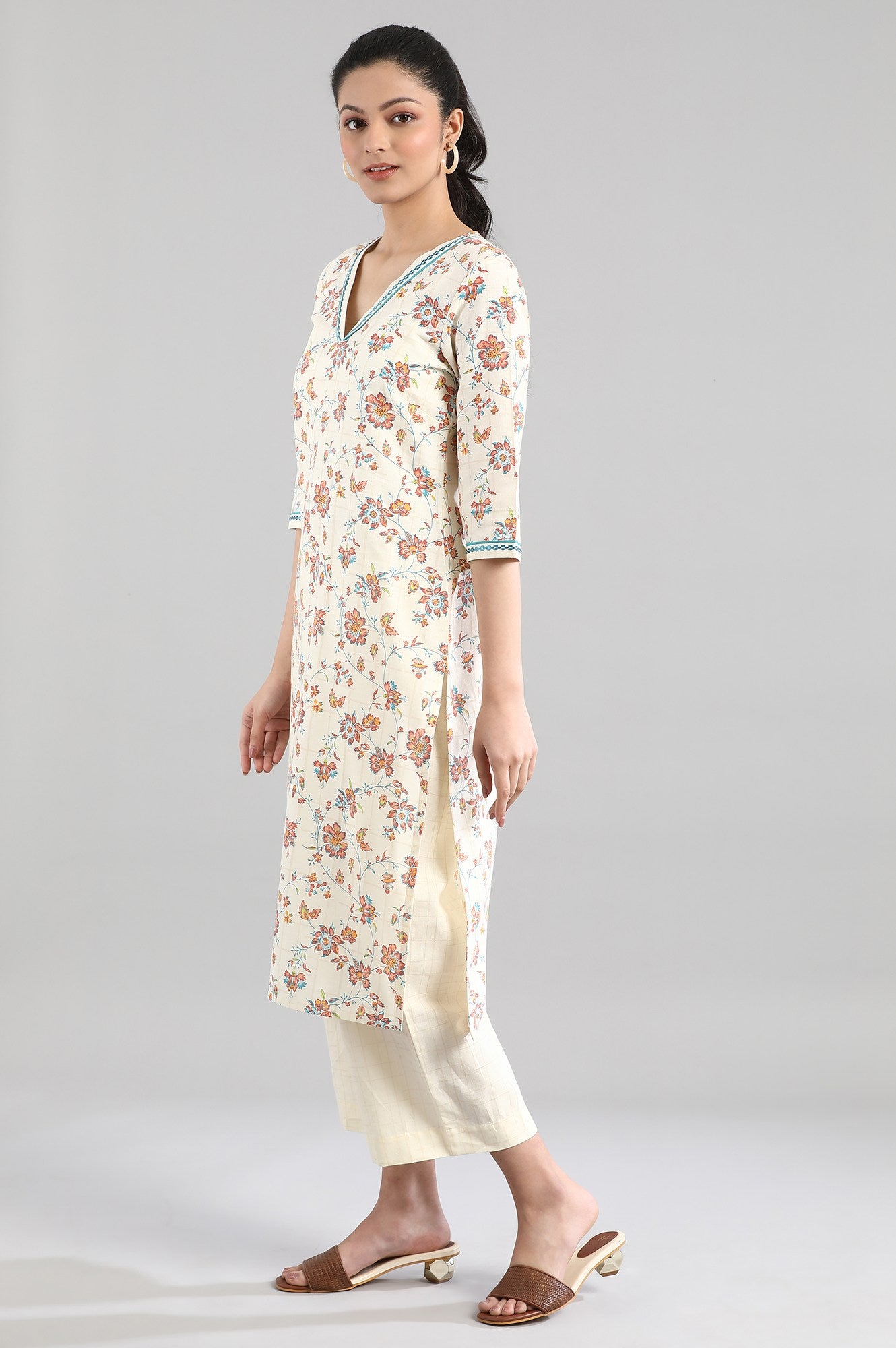 Beige Floral Print Ethnic kurta Set