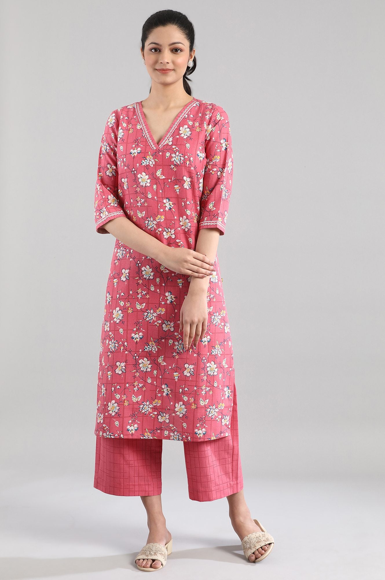 Pink Floral Print Ethnic kurta Set