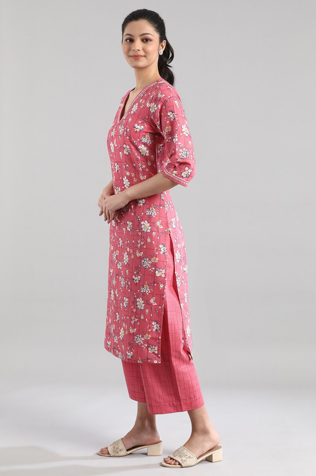 Pink Floral Print Ethnic kurta Set