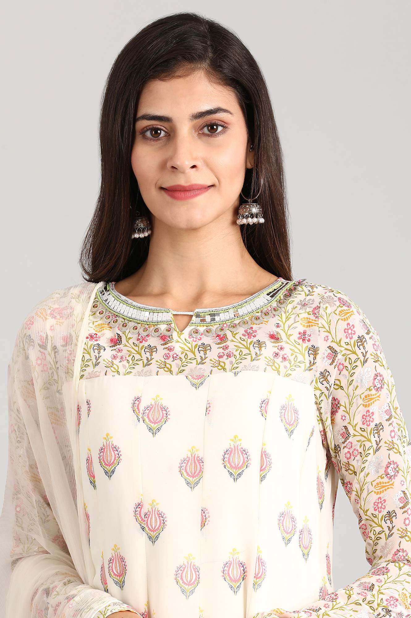 Off-White kurta-Tight-Dupatta Set