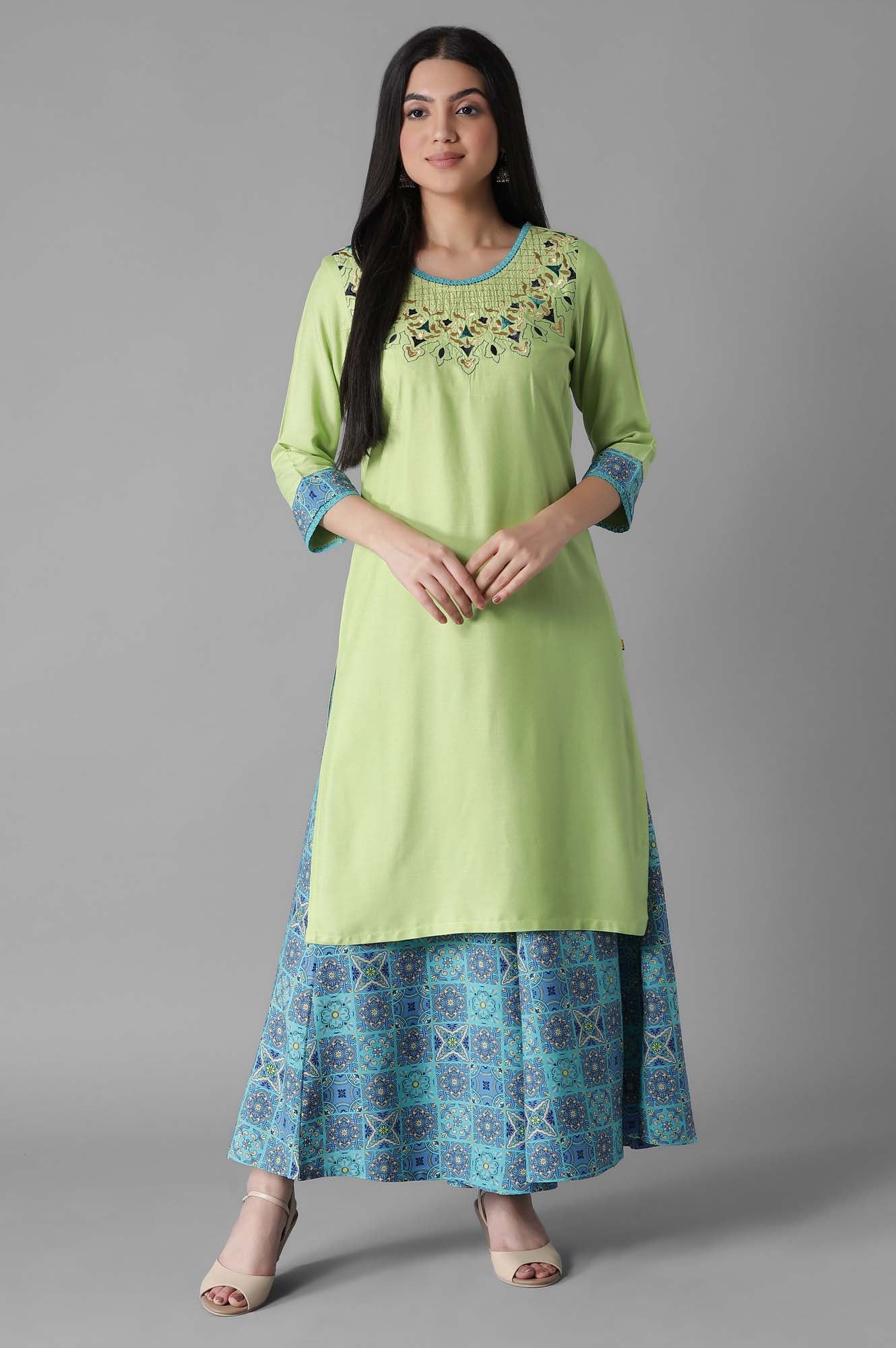 Green Embroidered Solid kurta Culottes Set