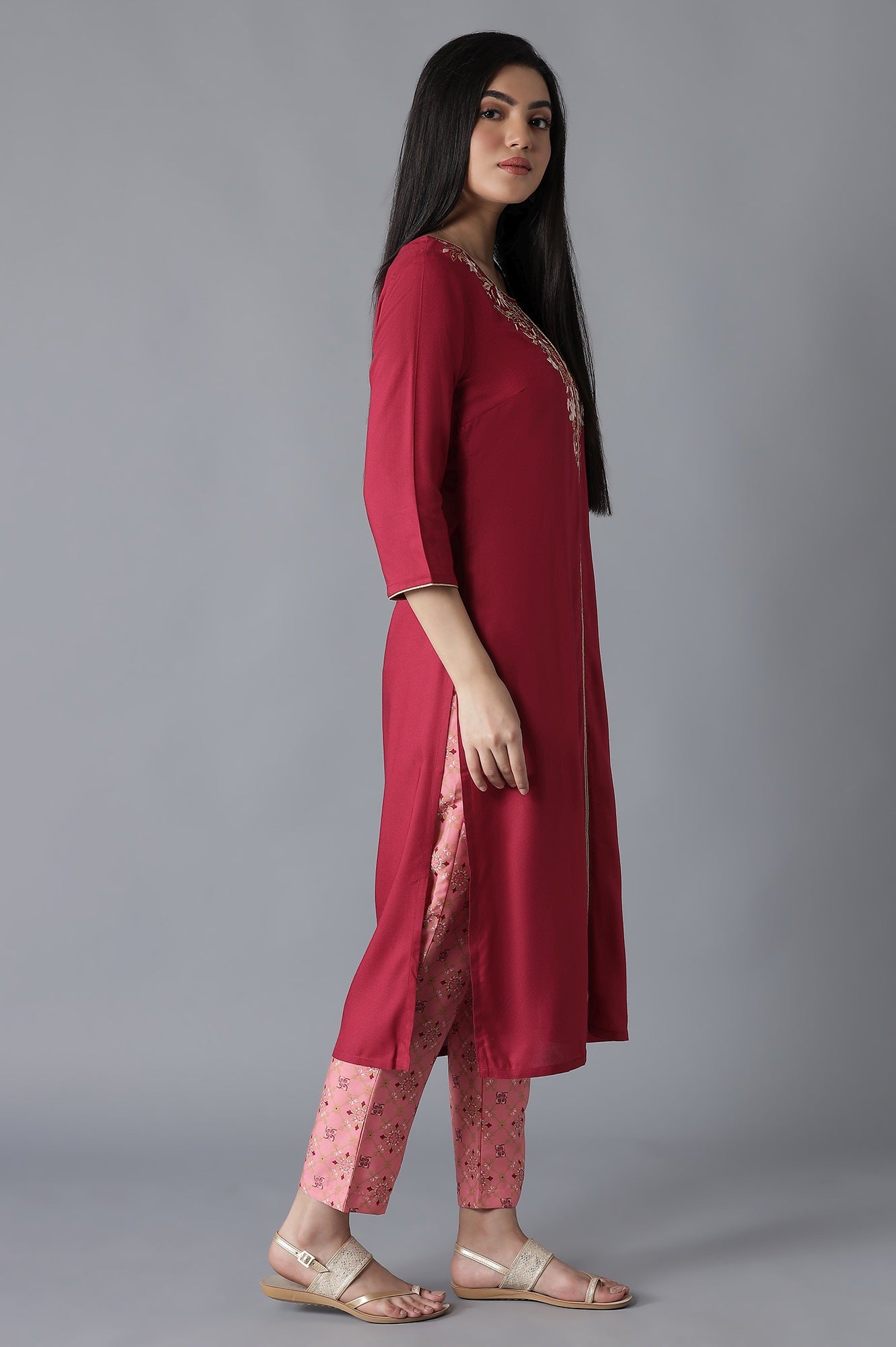 Red Embroidered Solid kurta Trousers Set