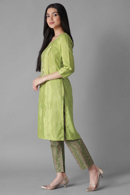 Green Embroidered Panelled kurta Trousers Set