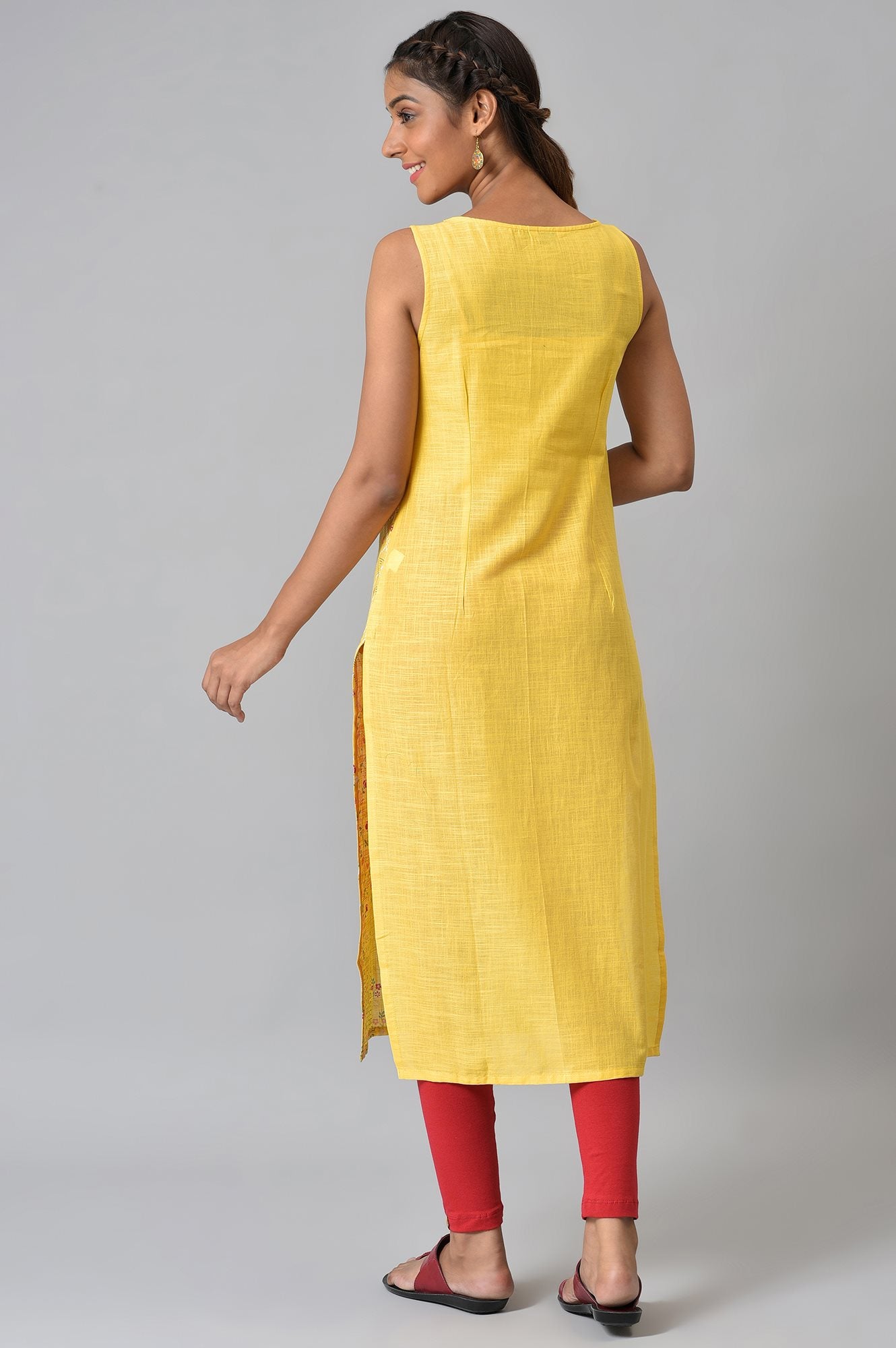 Yellow Cotton Sleeveless Printed kurta