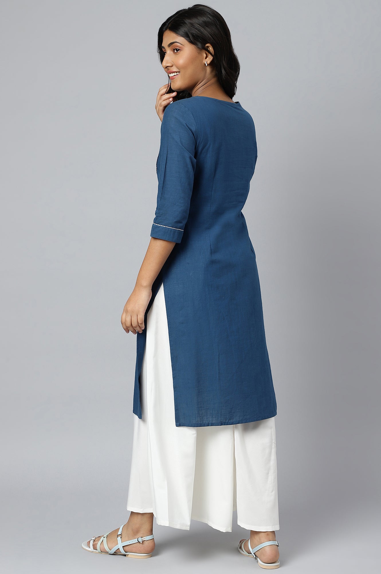 Navy Blue Embroidered Ethnic kurta