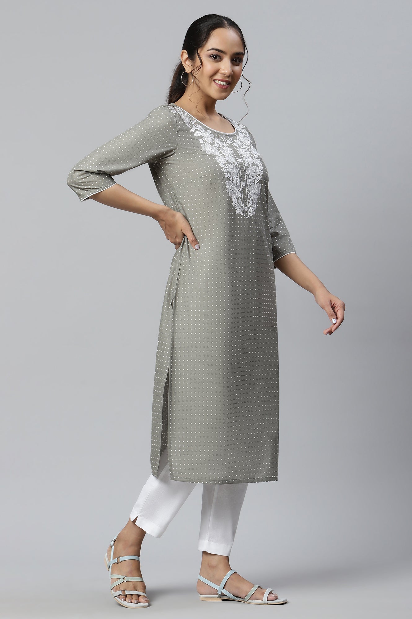 Grey Embroidered Round Neck Ethnic kurta