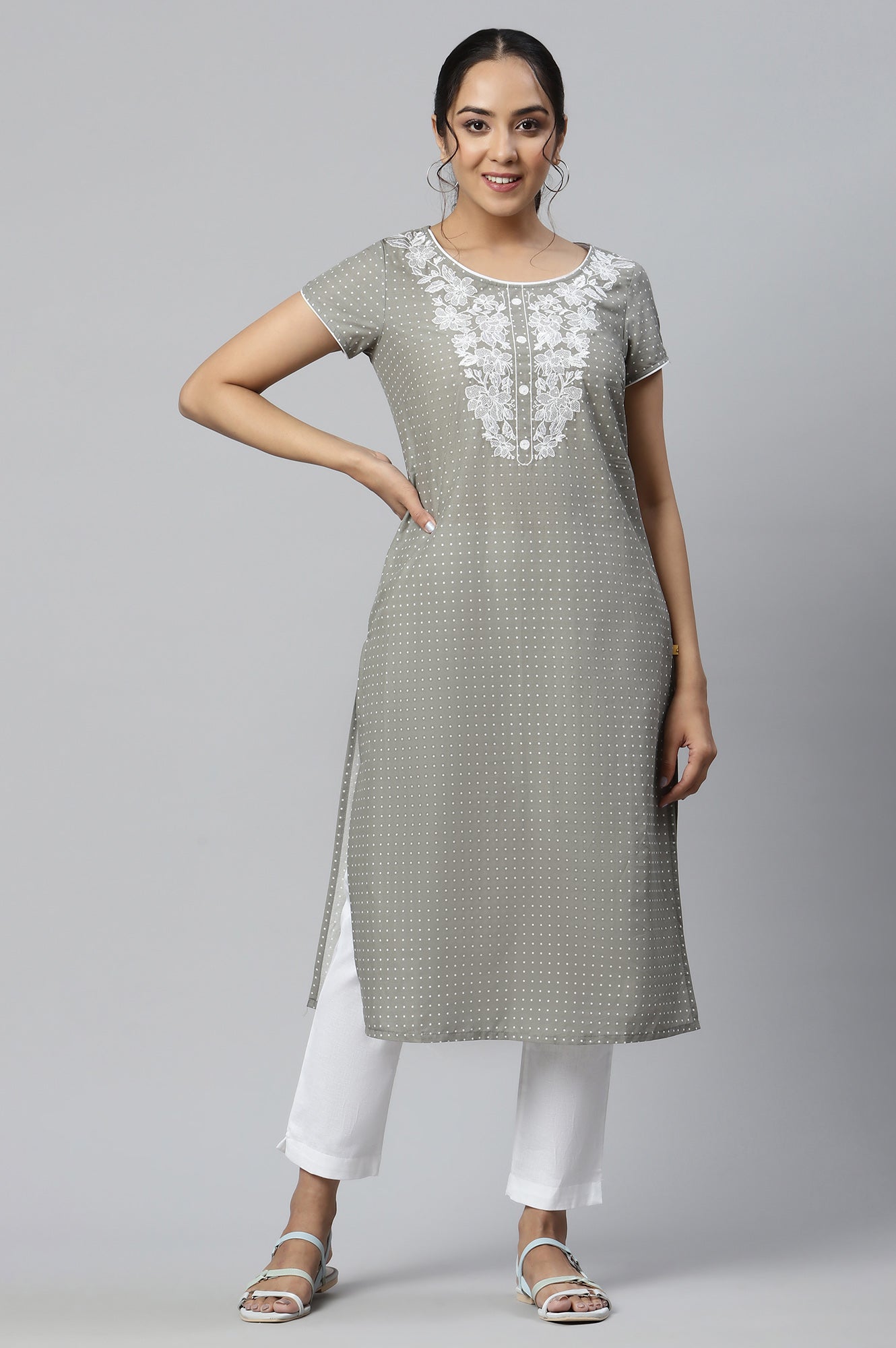 Grey Embroidered Round Neck Ethnic Kurta