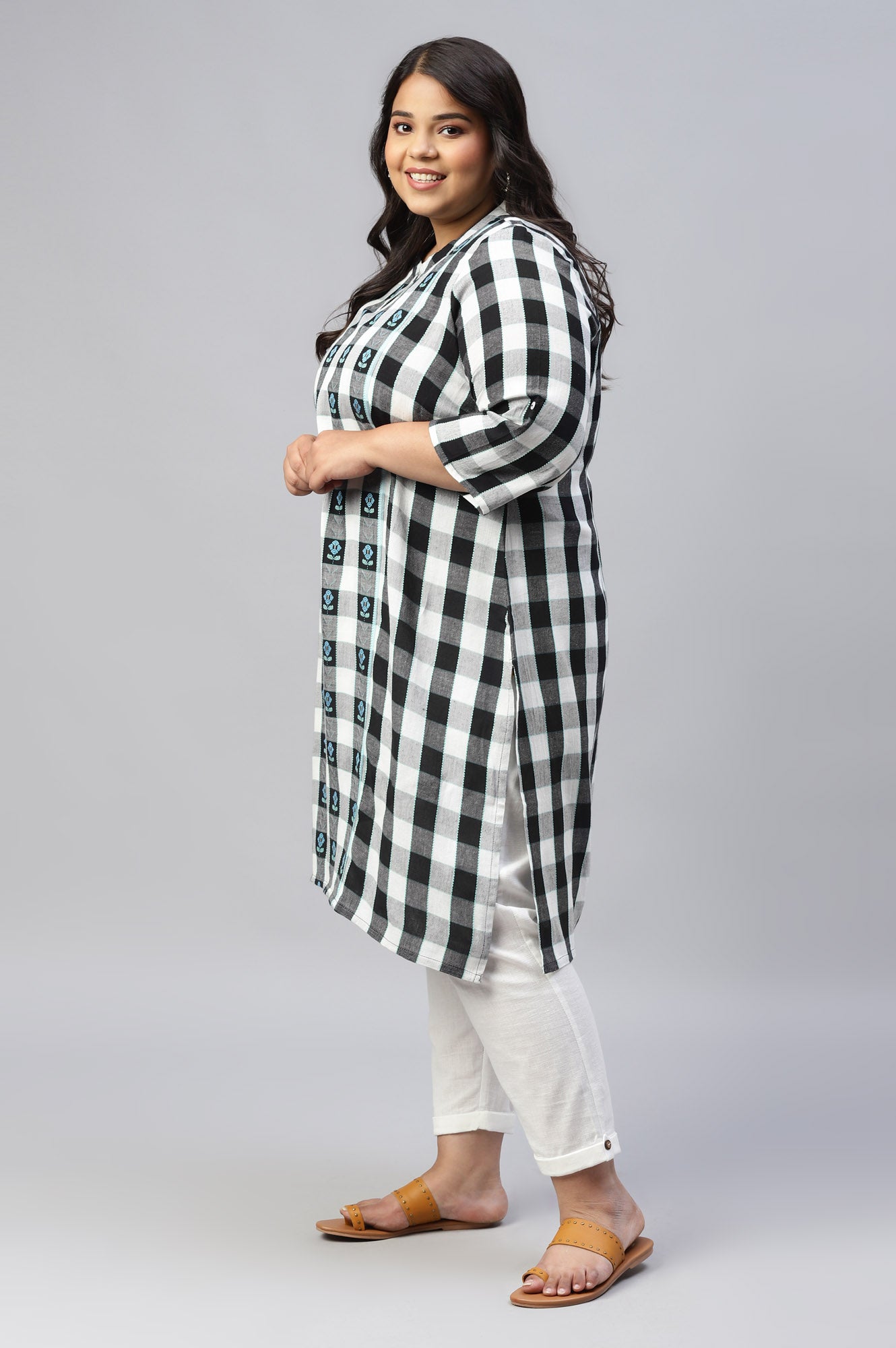 White Yarn Dyed Mandarin Collar Plus Size kurta