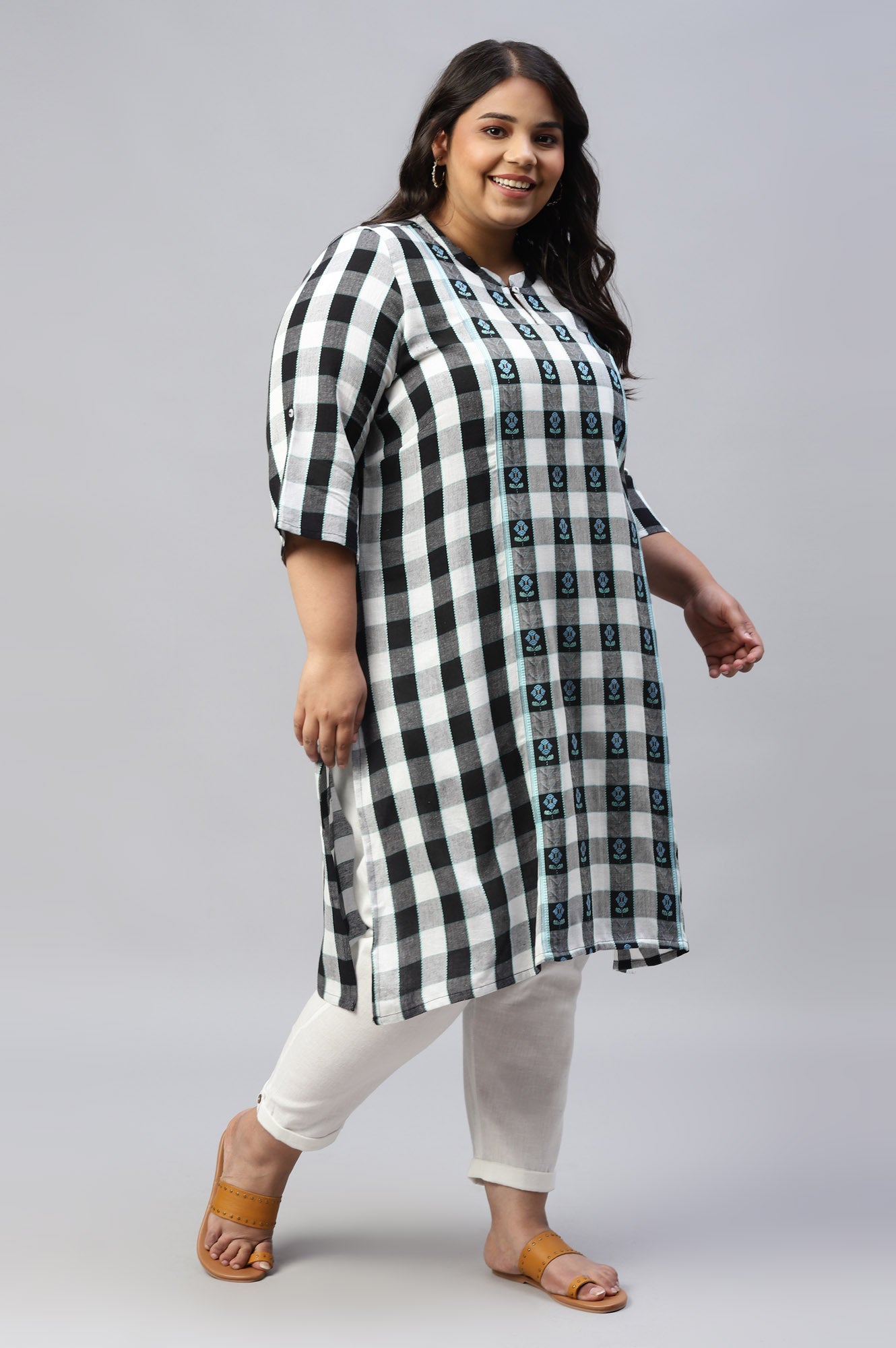 White Yarn Dyed Mandarin Collar Plus Size kurta