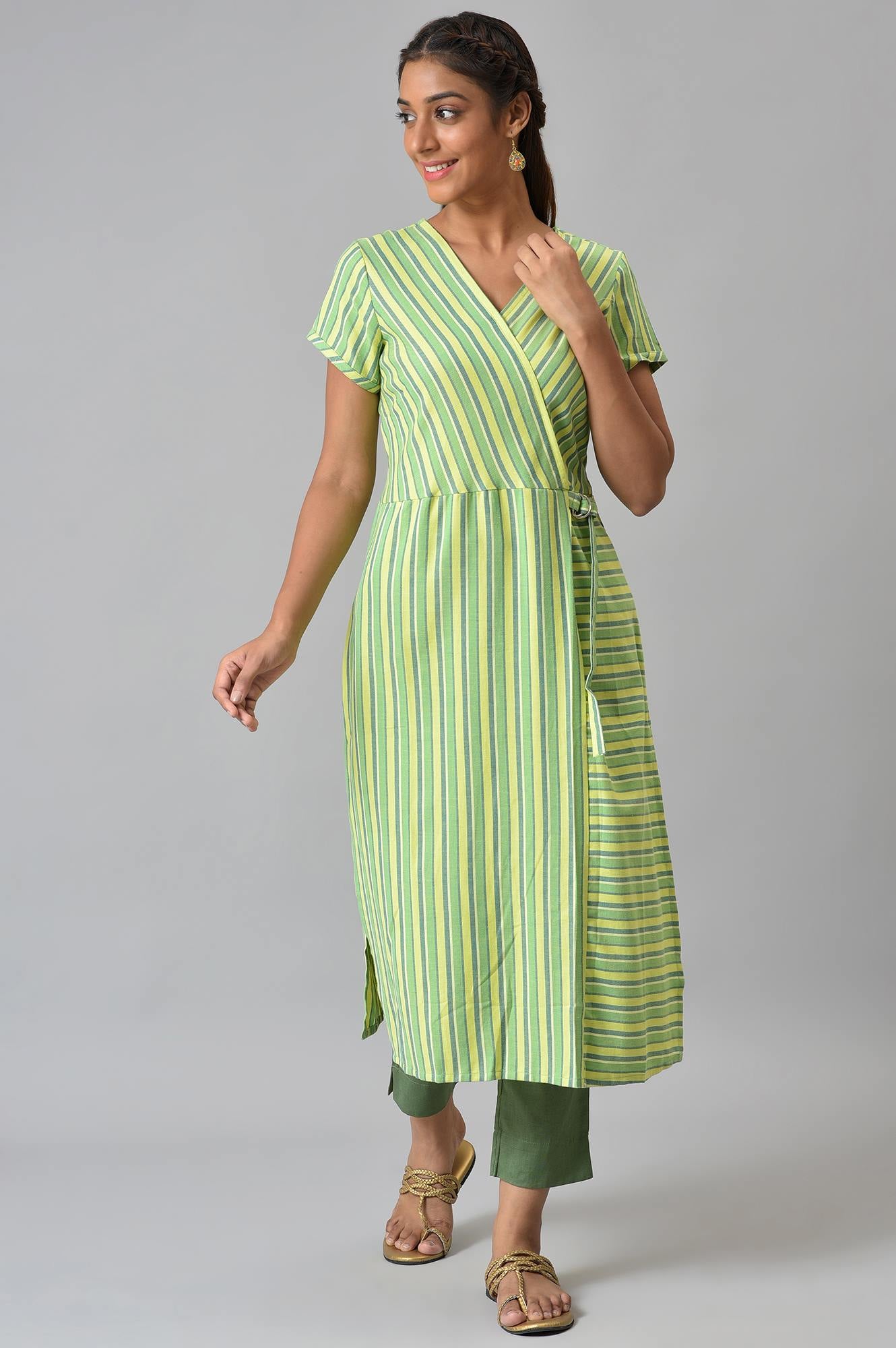 Green Stripe Print Cotton kurta with Side Buckle