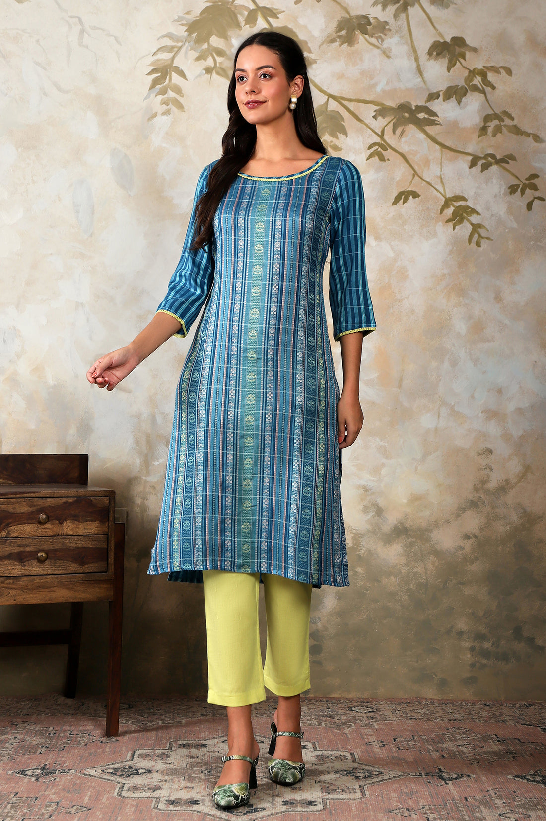 Blue Floral Motifs Dobby Straight Kurta