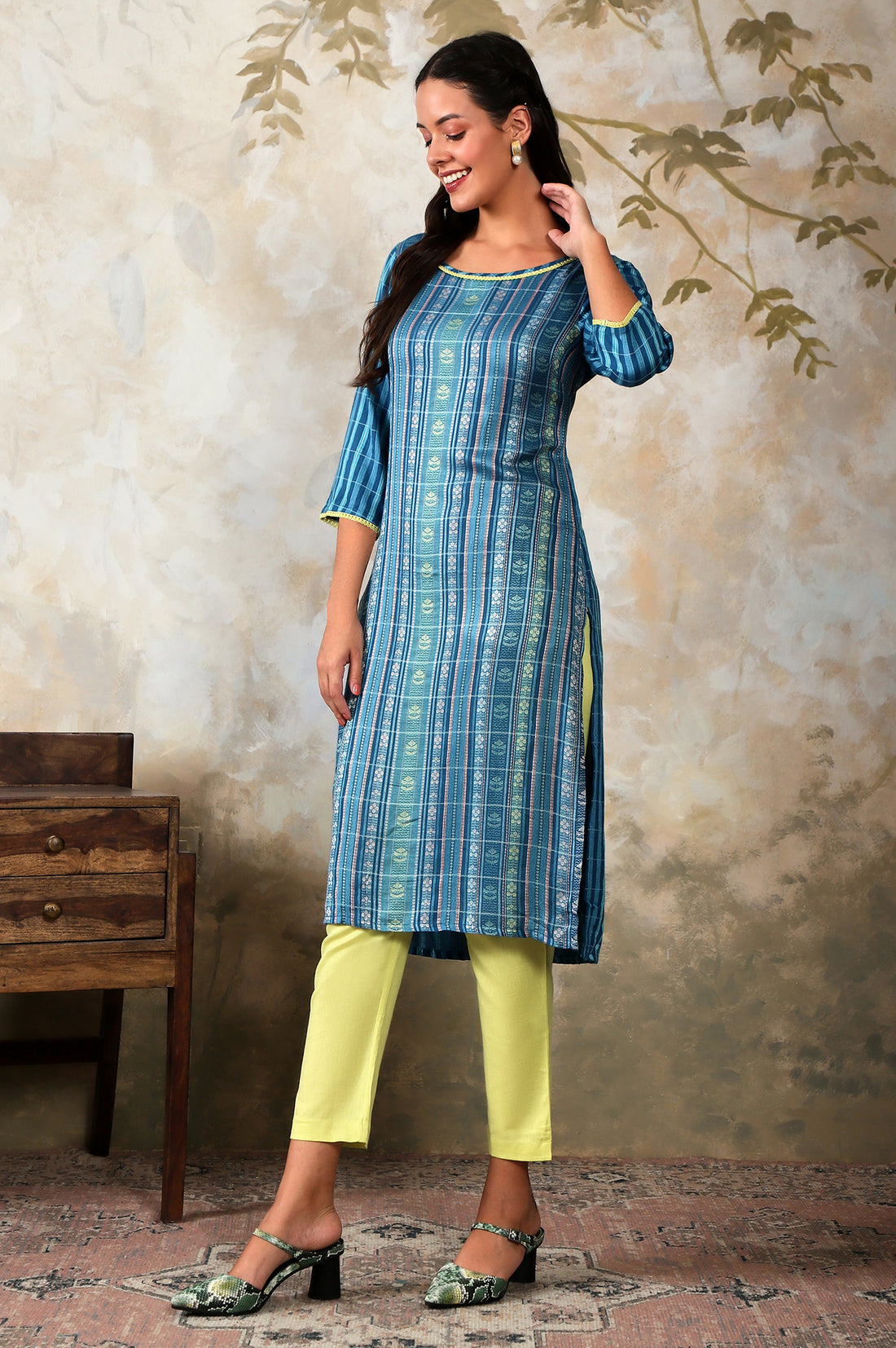 Blue Floral Motifs Dobby Straight Kurta