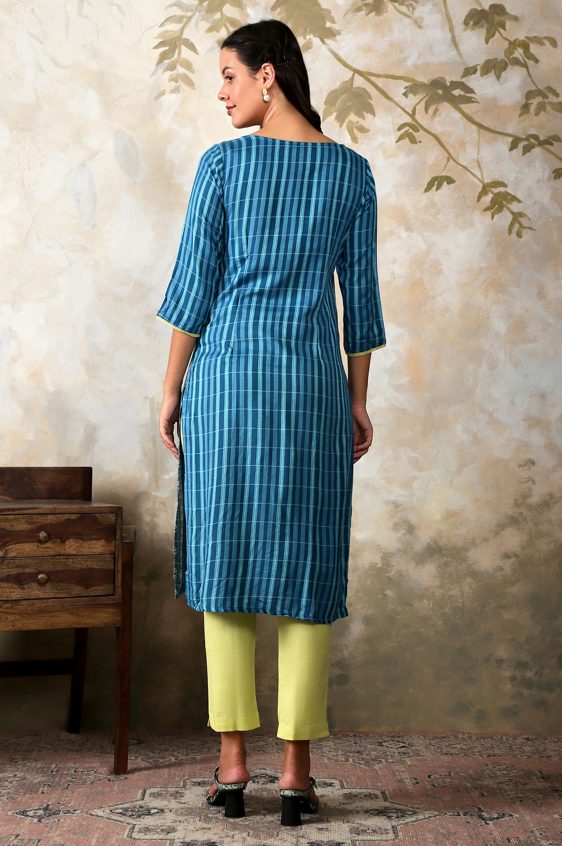 Blue Floral Motifs Dobby Straight Kurta