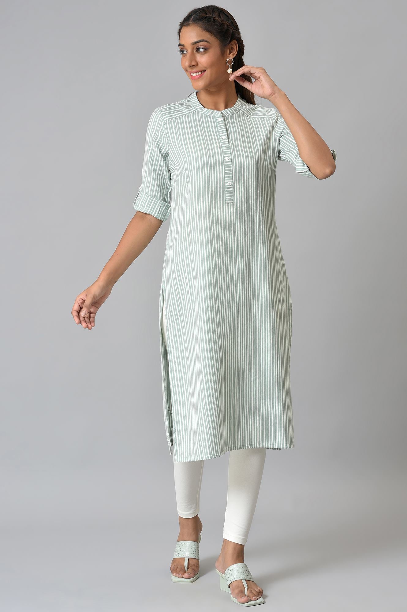 Green Cotton Dobby Satin kurta In Stripe Print