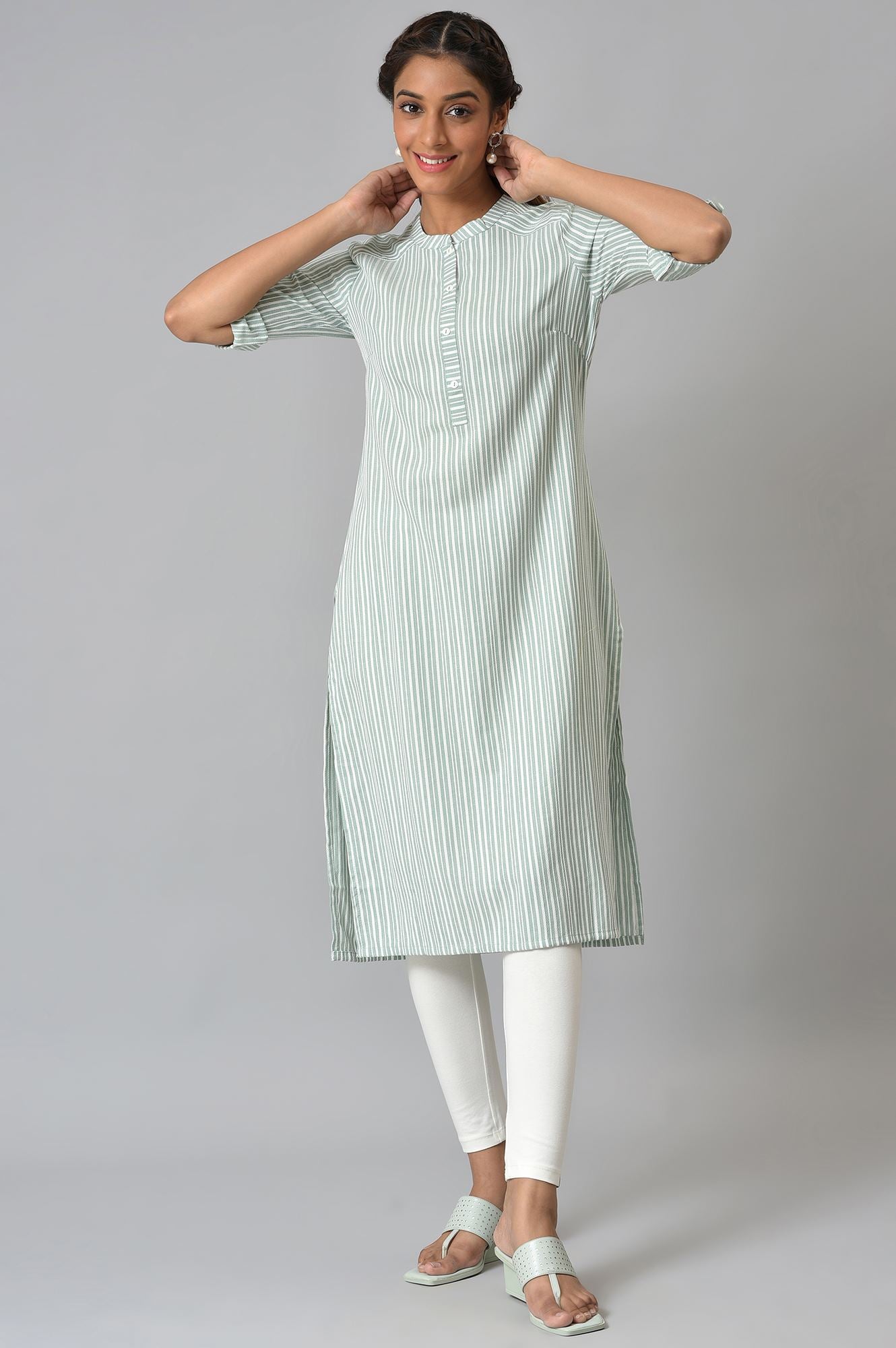 Green Cotton Dobby Satin kurta In Stripe Print