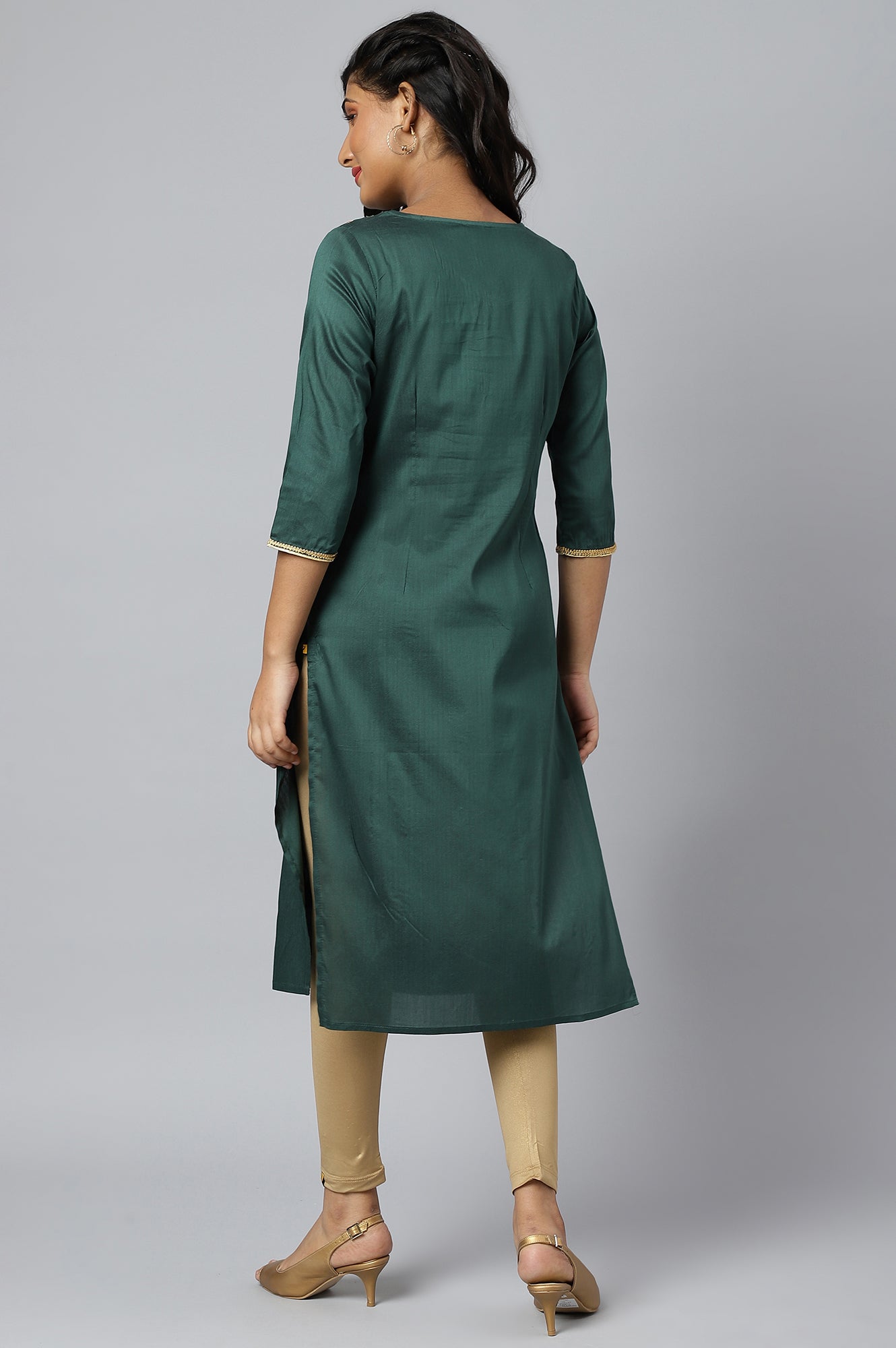 Green Zari Embroidered Ethnic LIVA kurta