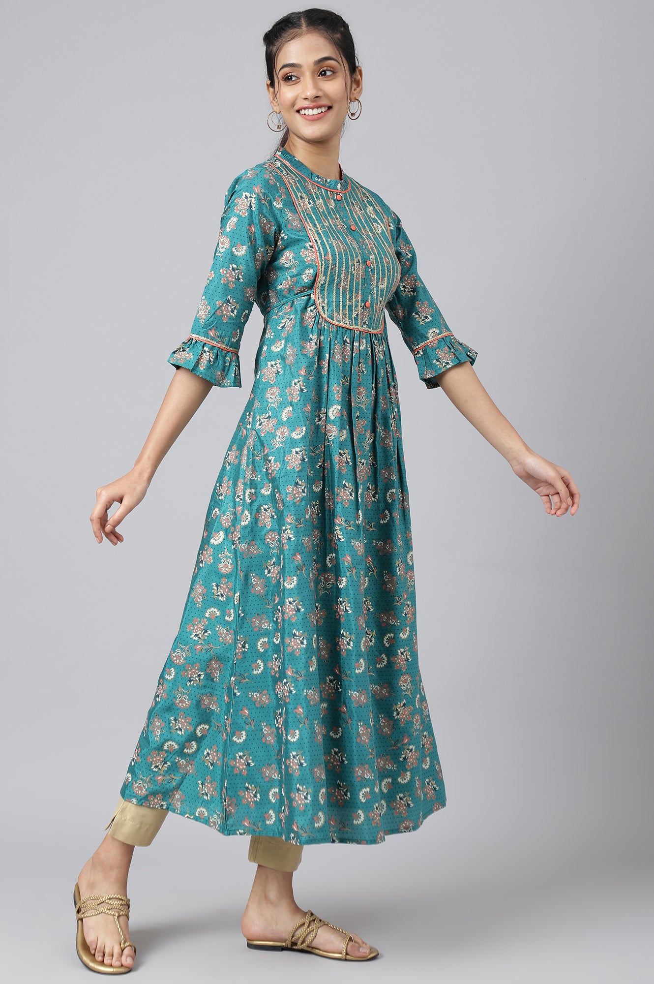 Green Heavy Embellished Ethnic kurta