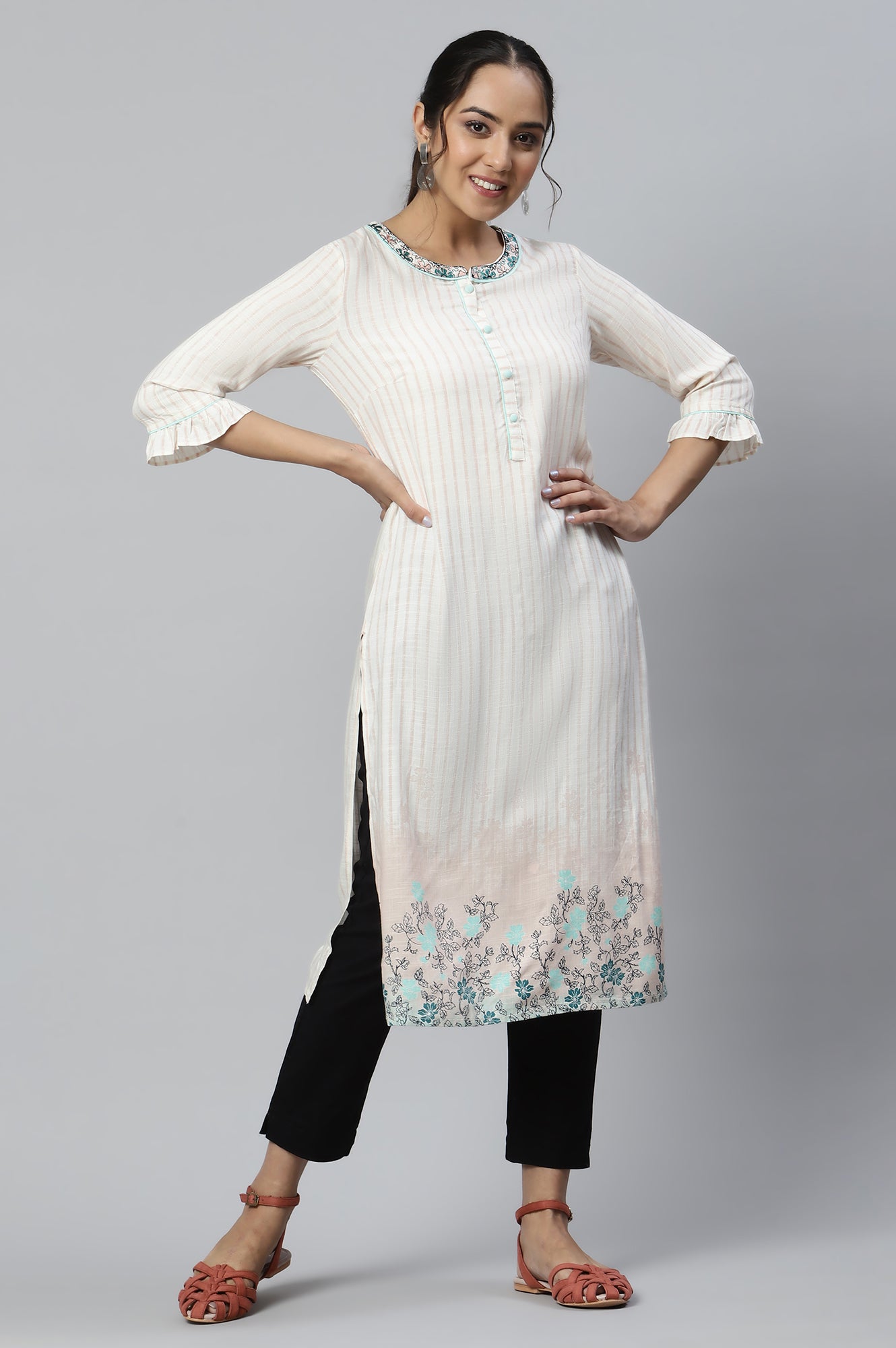 Pink Printed kurta with Embroidered Collar