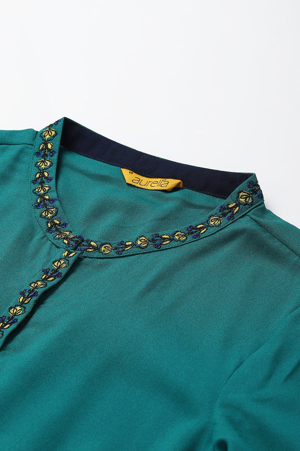 Green Floral Embroidered Ethnic kurta