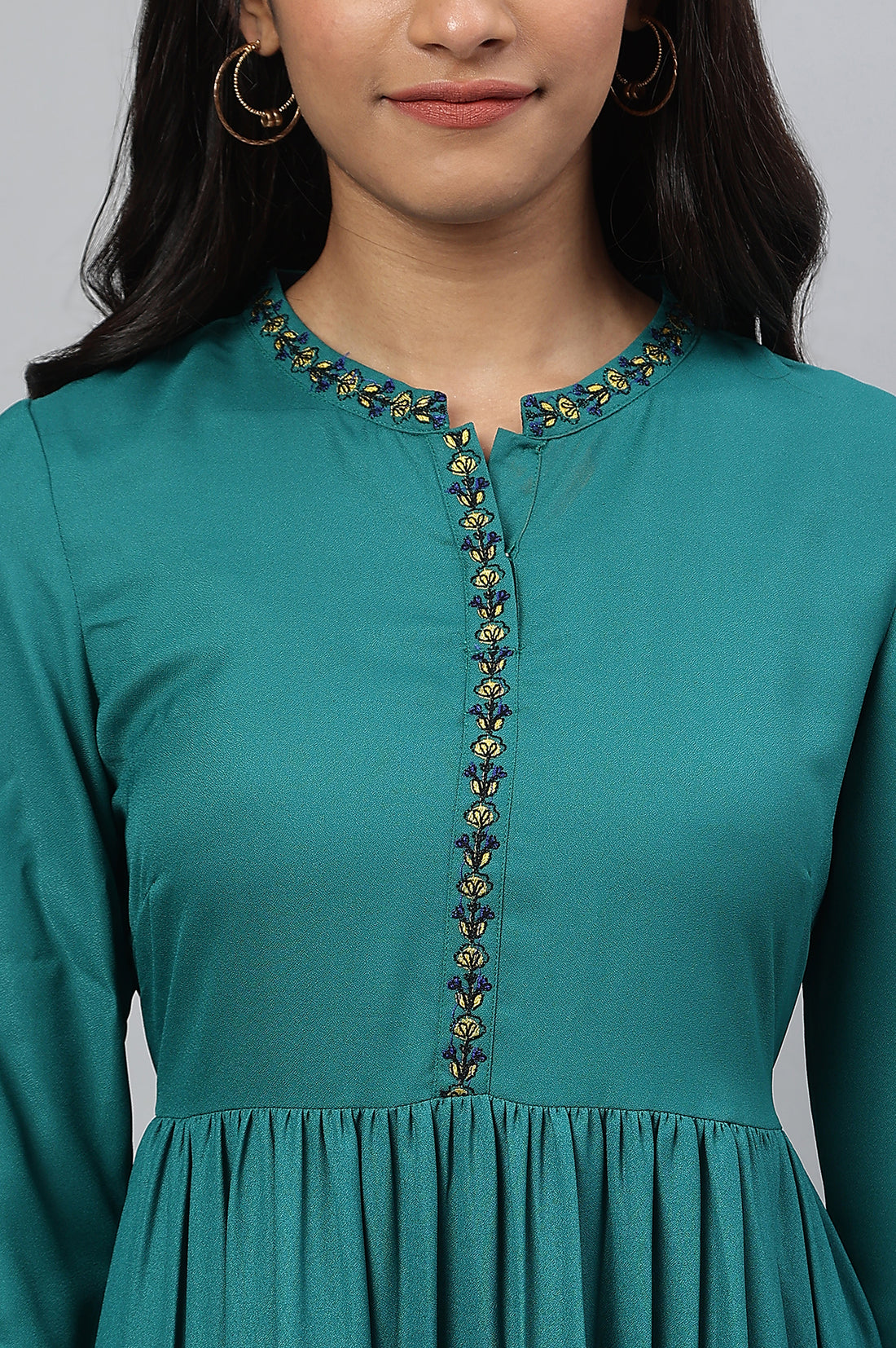 Green Floral Embroidered Ethnic kurta