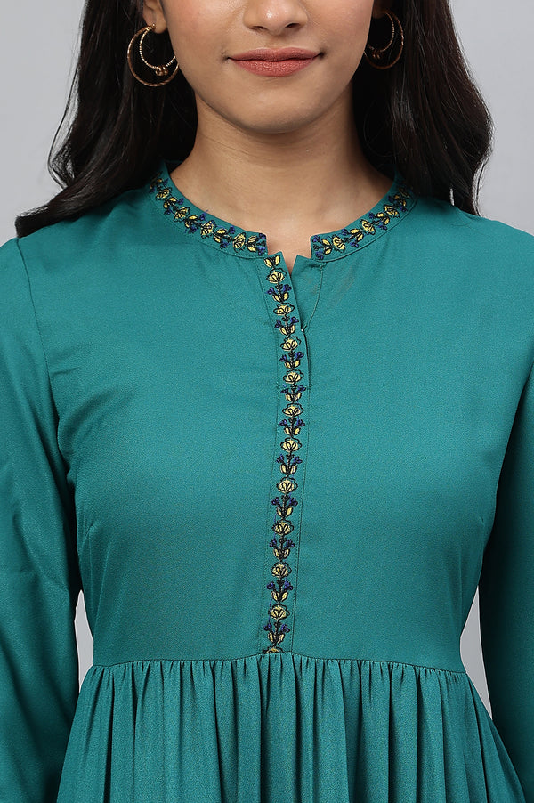 Green Floral Embroidered Ethnic kurta