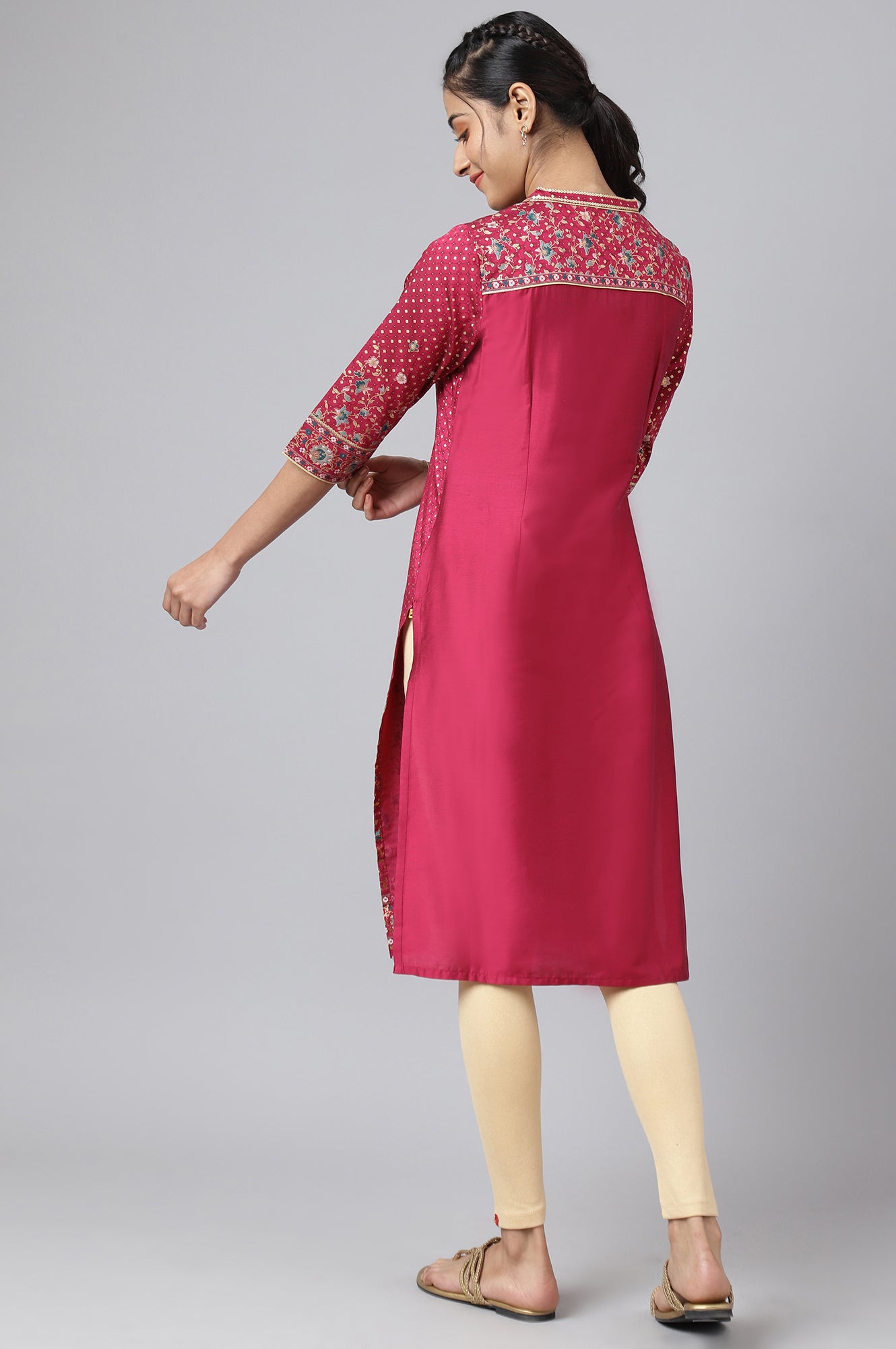 Pink Floral Printed Sequined Ethnic kurta