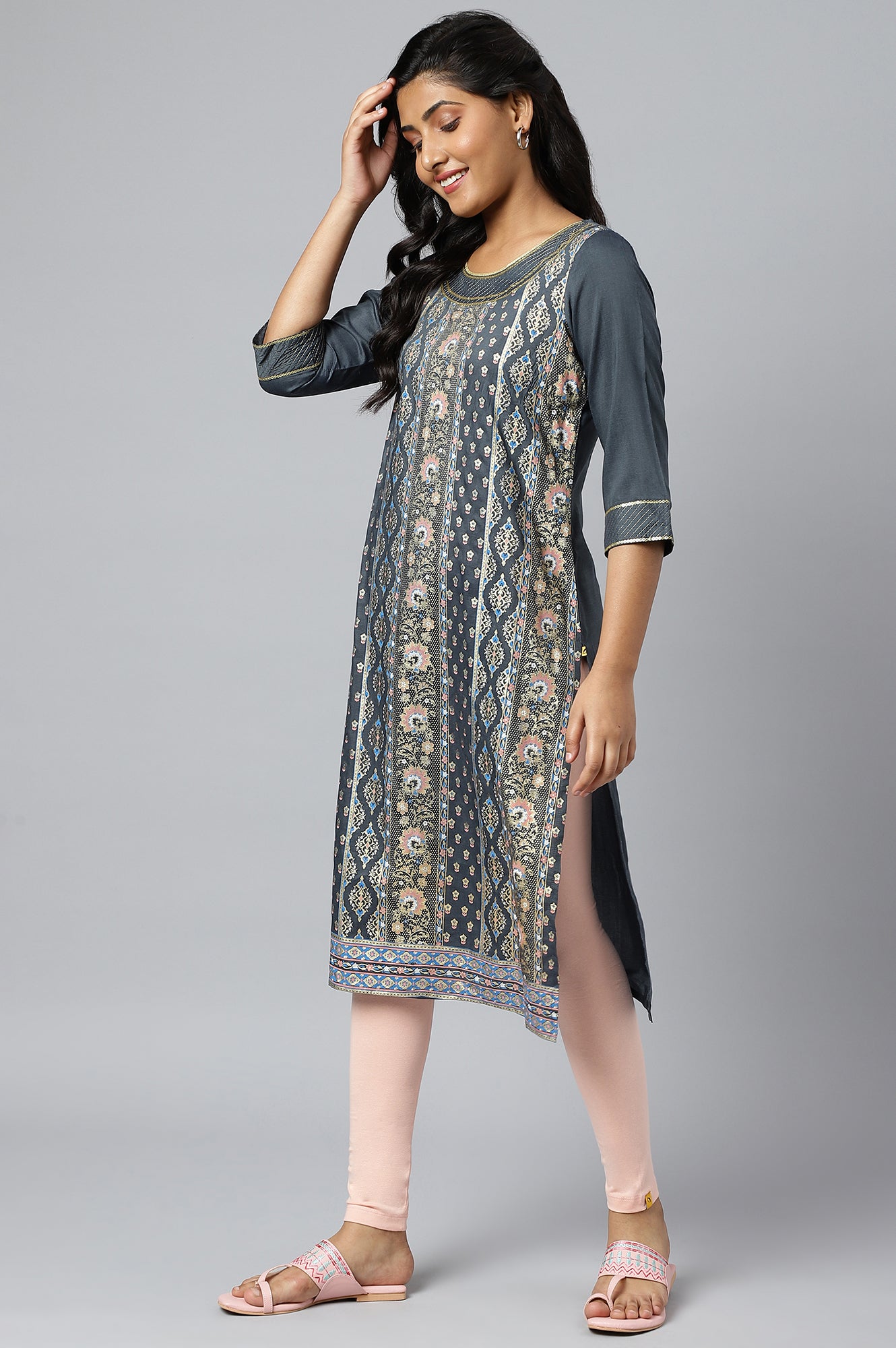 Grey Floral Printed Sequined Ethnic kurta