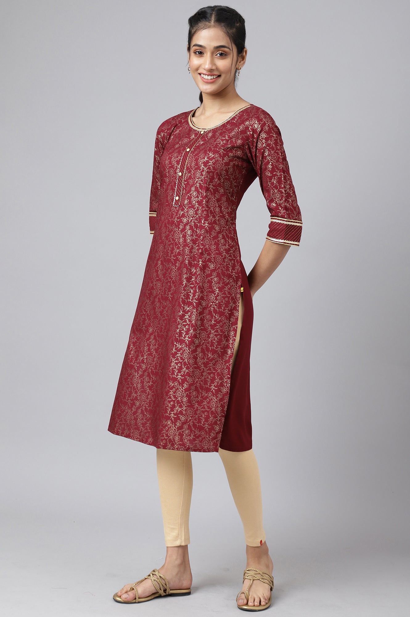 Maroon Floral Printed Sequined Ethnic kurta