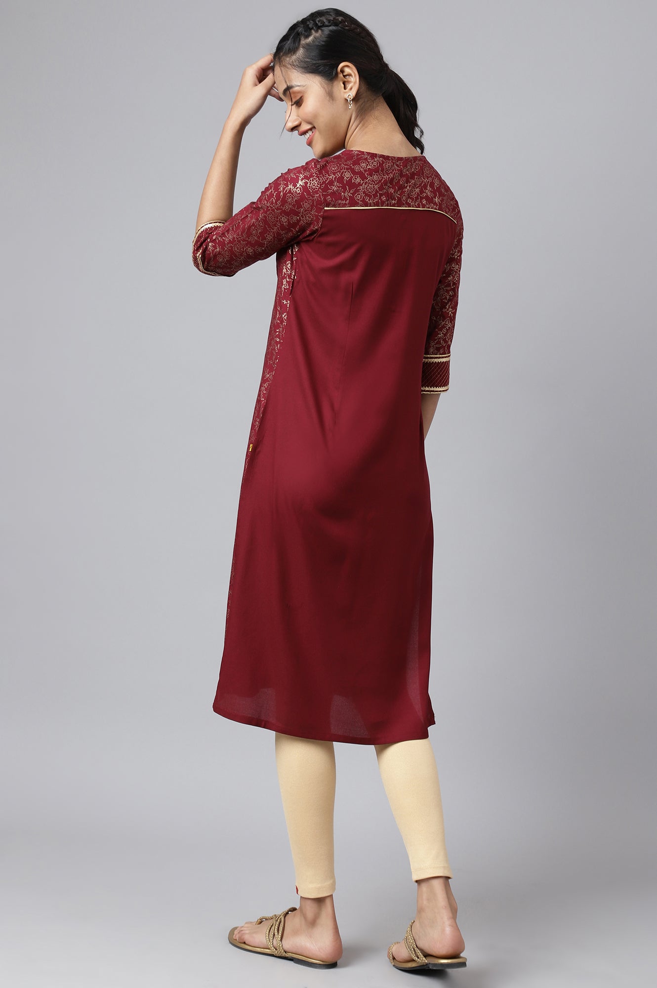 Maroon Floral Printed Sequined Ethnic kurta