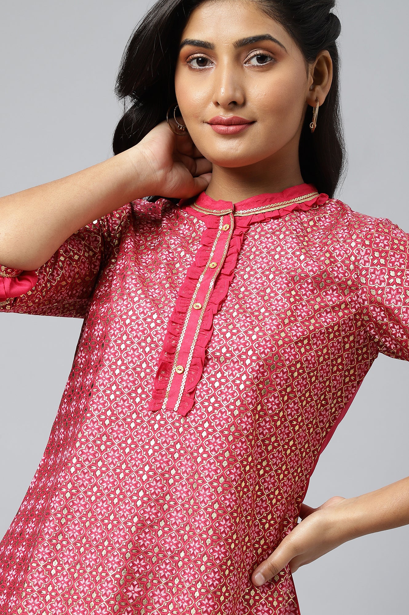 Pink Floral Printed Sequined Ethnic kurta