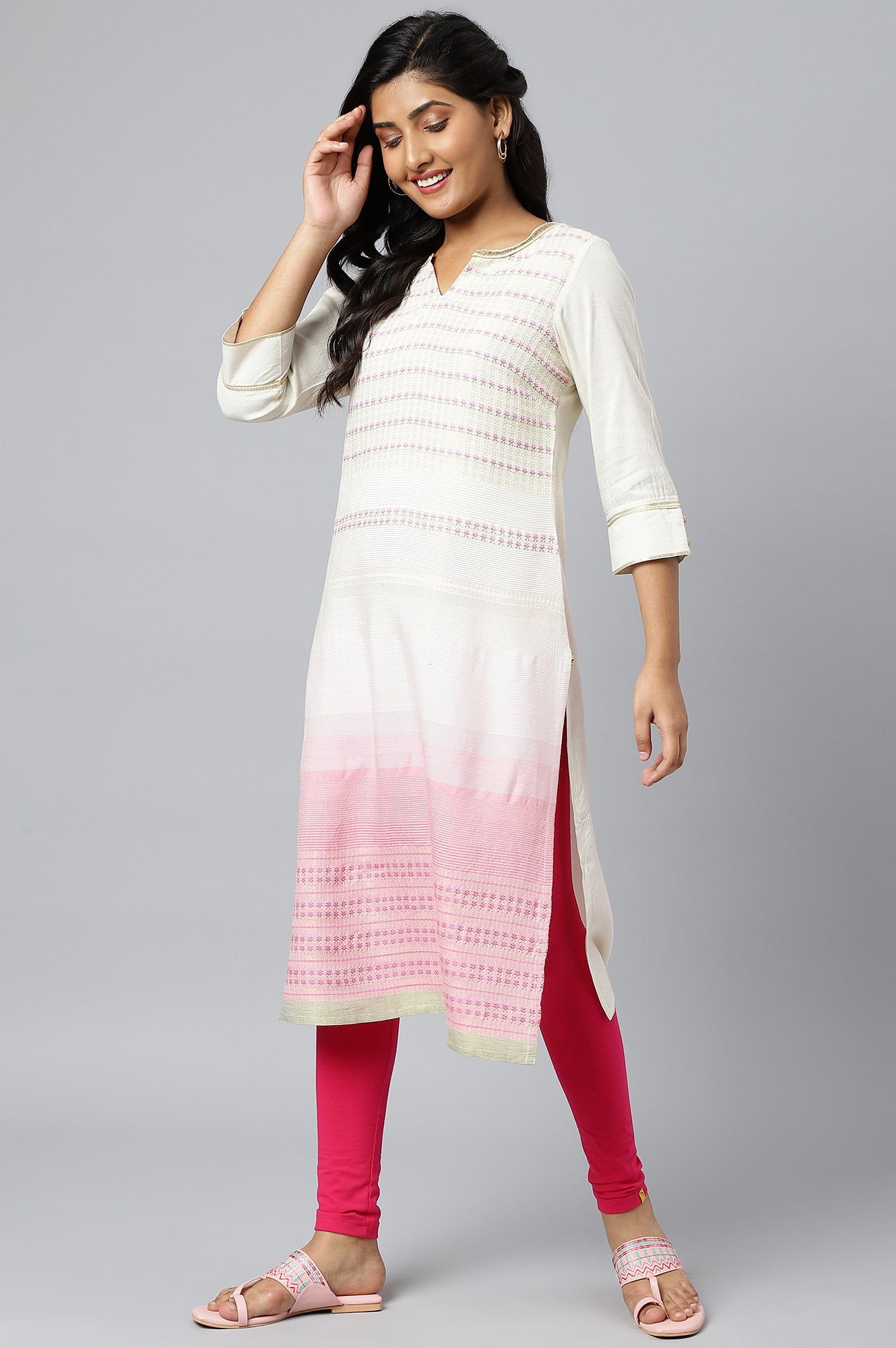 Off-white Floral Printed Sequined Ethnic kurta