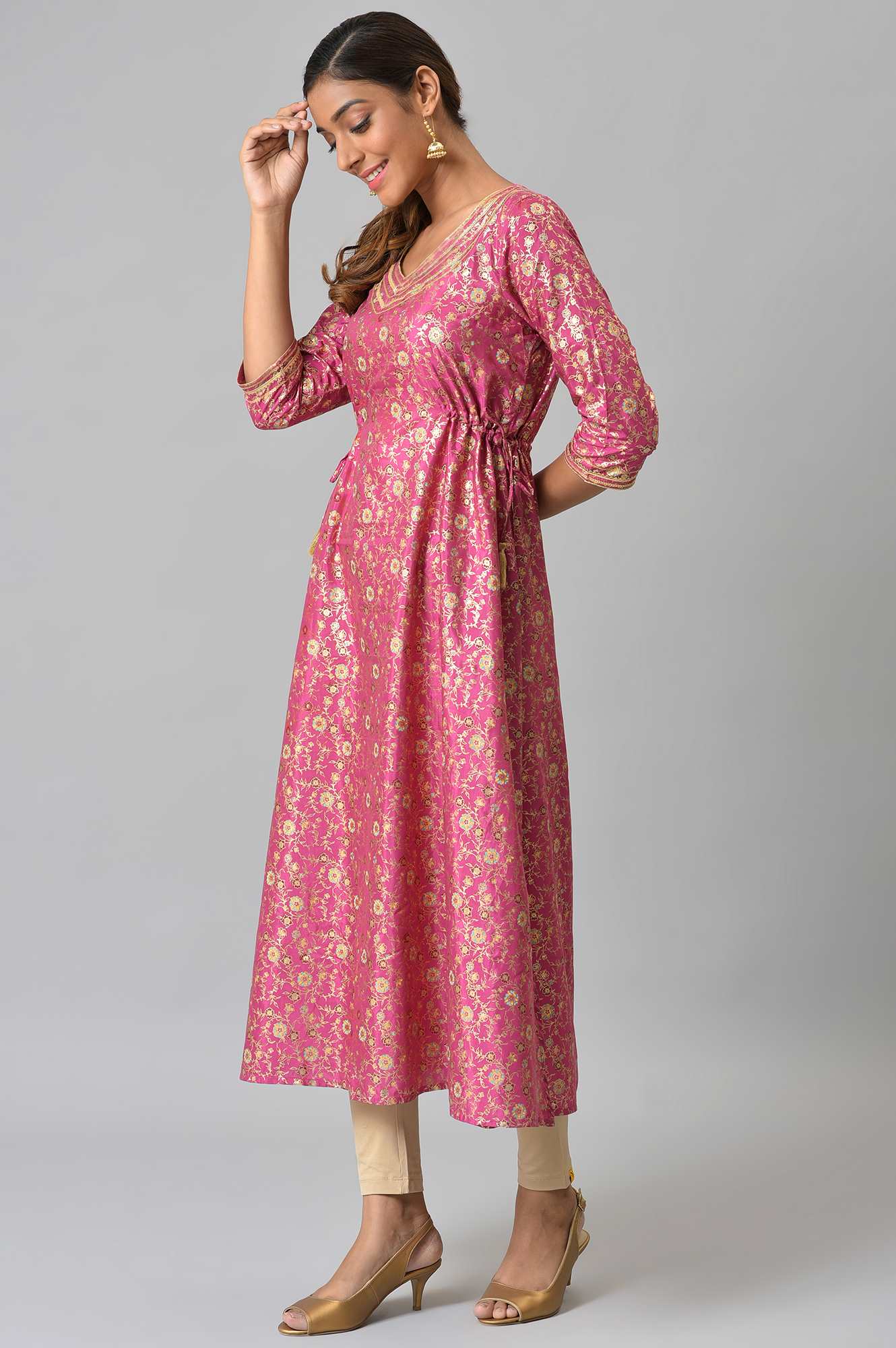 Pink Floral Printed Sequined Ethnic kurta