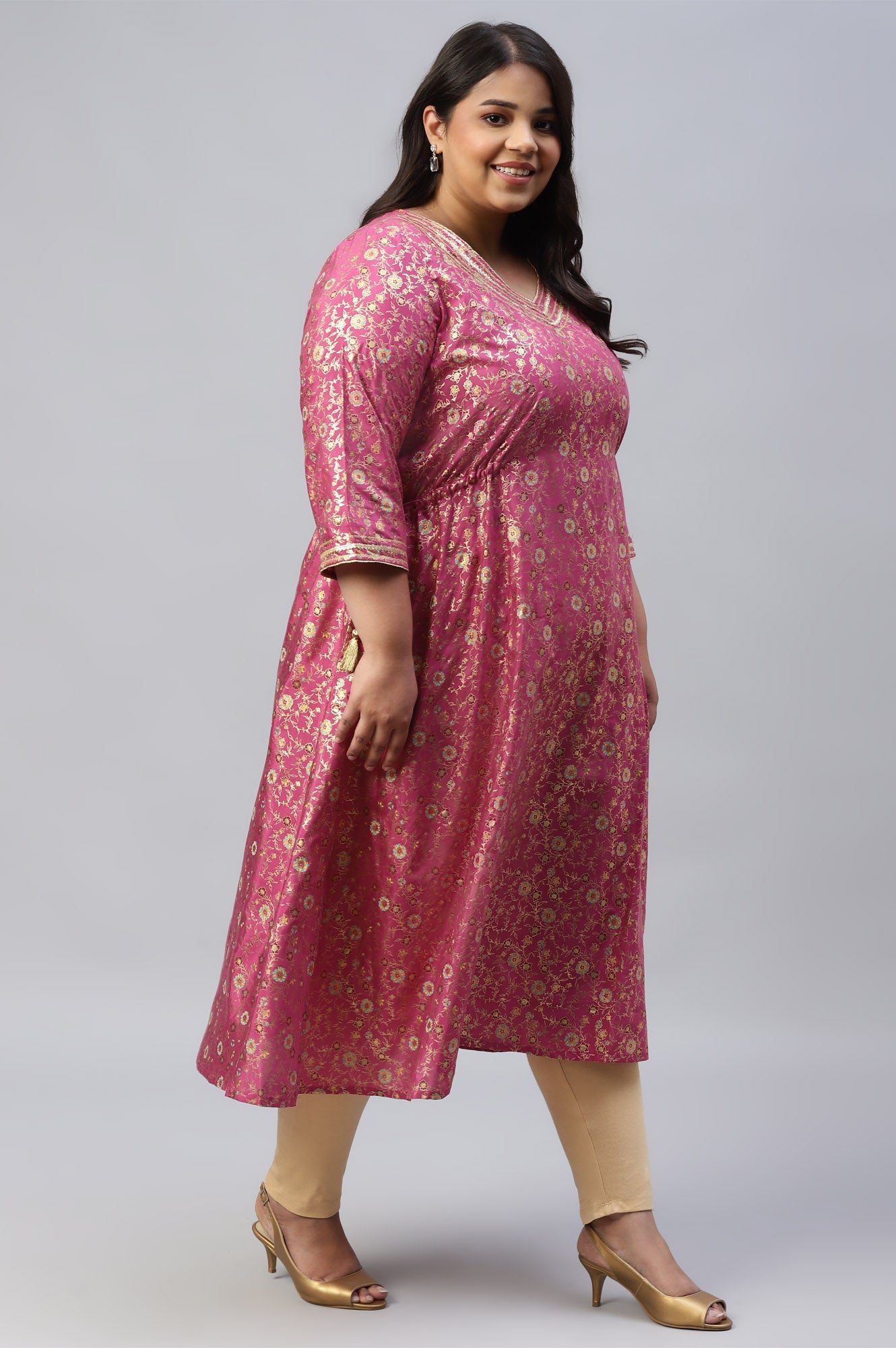 Pink Floral Printed Sequined Ethnic kurta