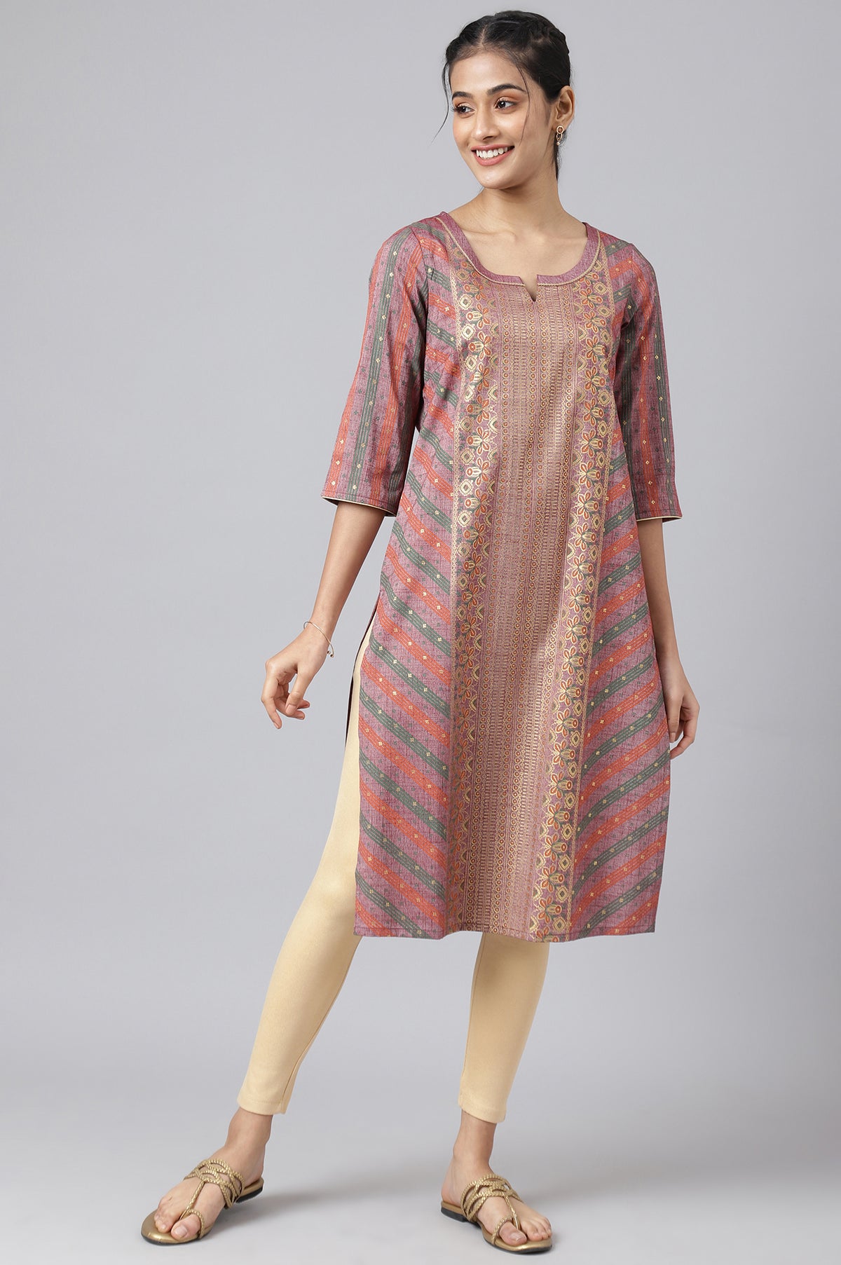 Maroon Floral Printed Sequined Ethnic kurta - XS