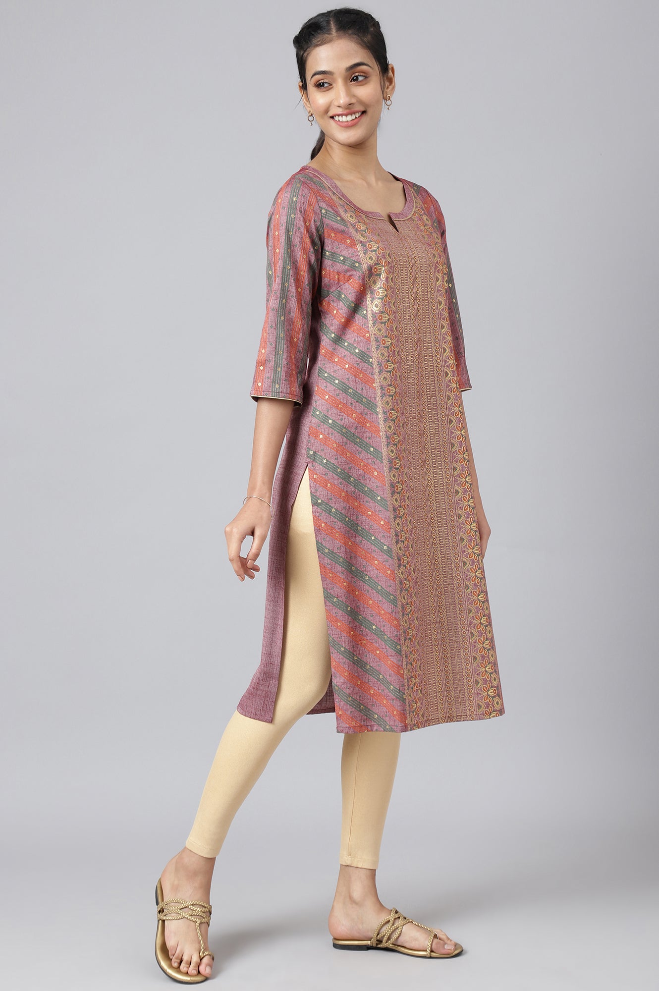 Maroon Floral Printed Sequined Ethnic kurta