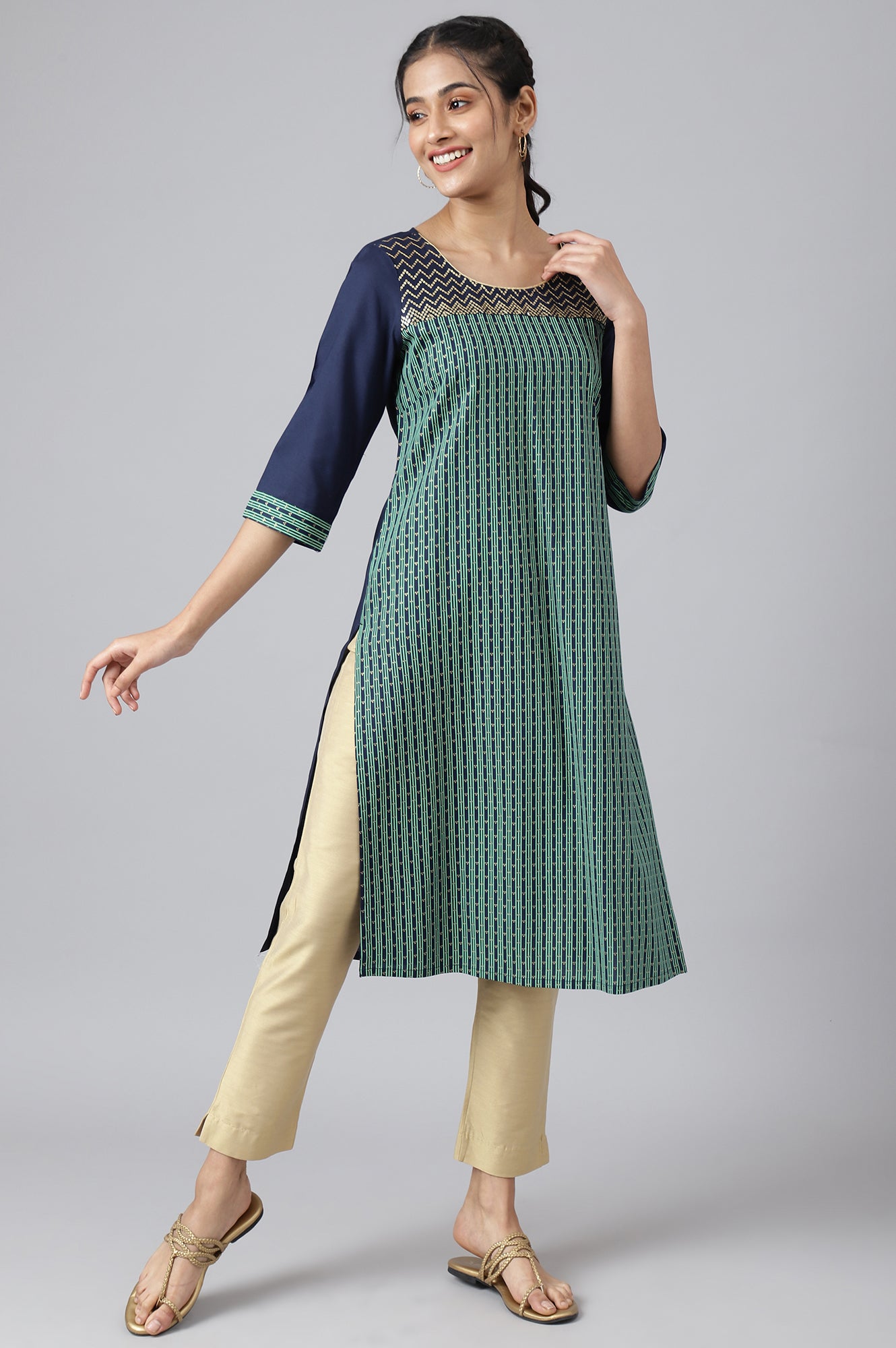 Blue Colour Block Aurelia kurta