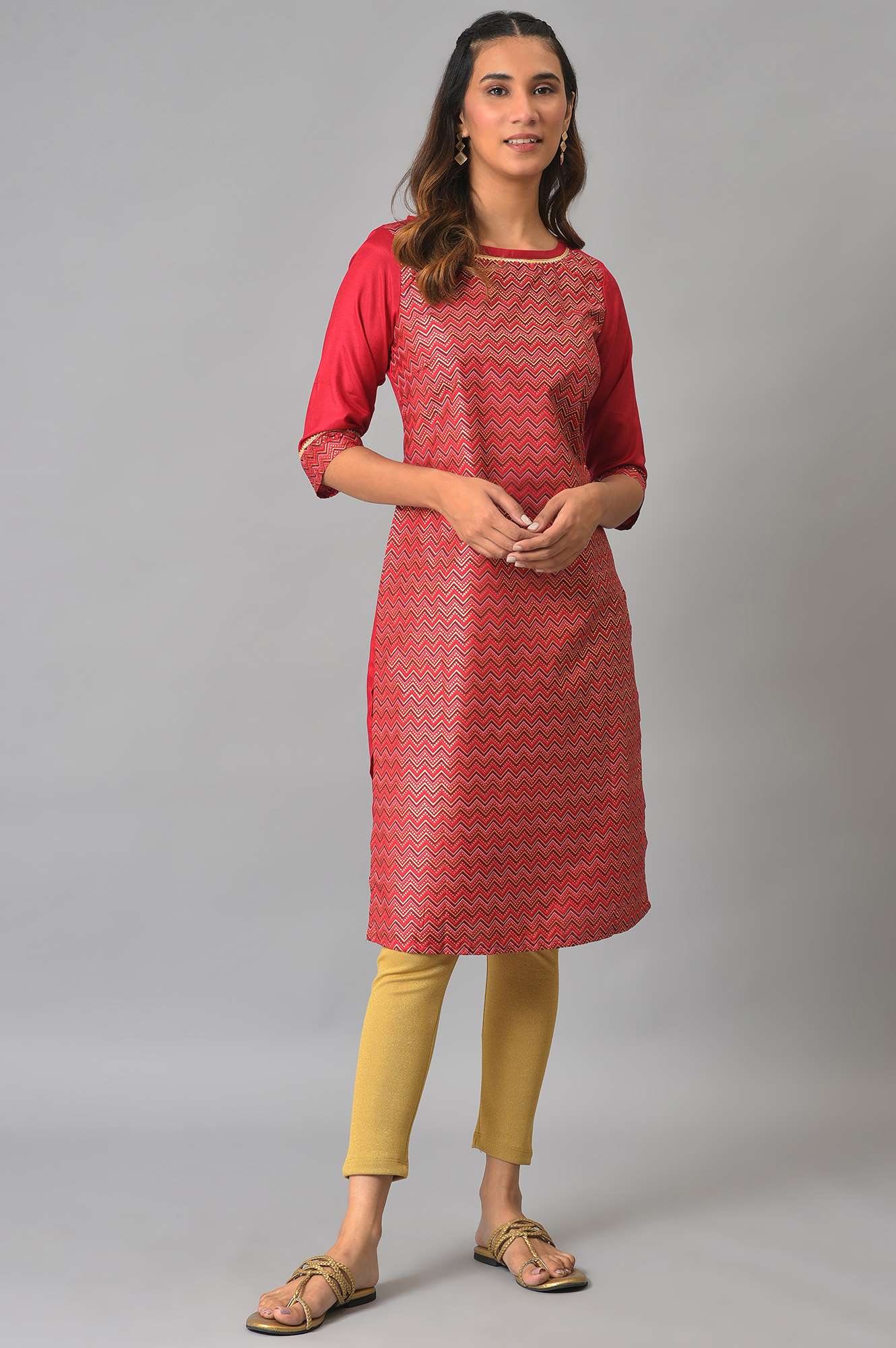 Red Printed Round Neck Kurta With Lace Detail