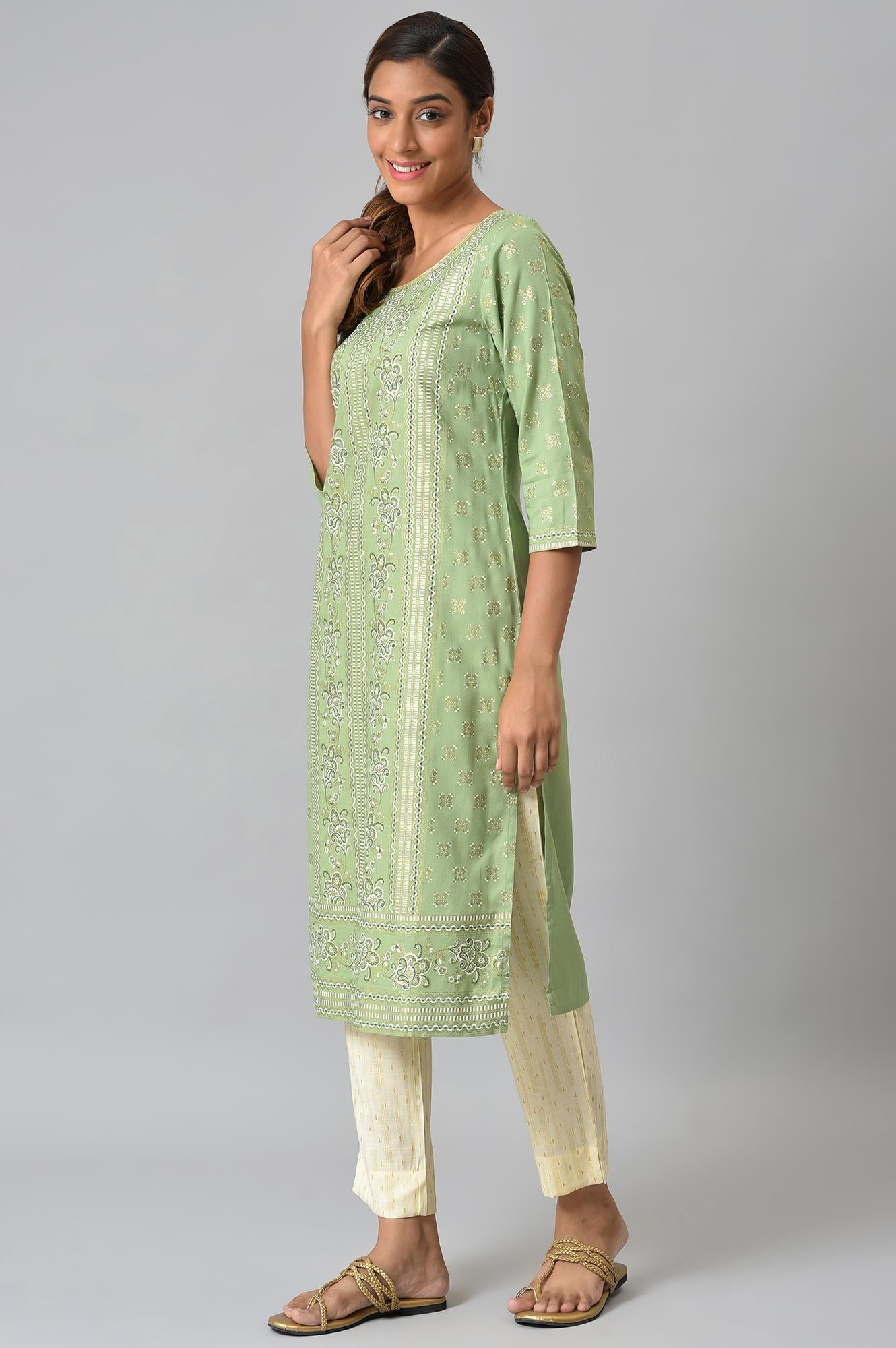 Green Floral Printed Sequined Ethnic Liva Kurta