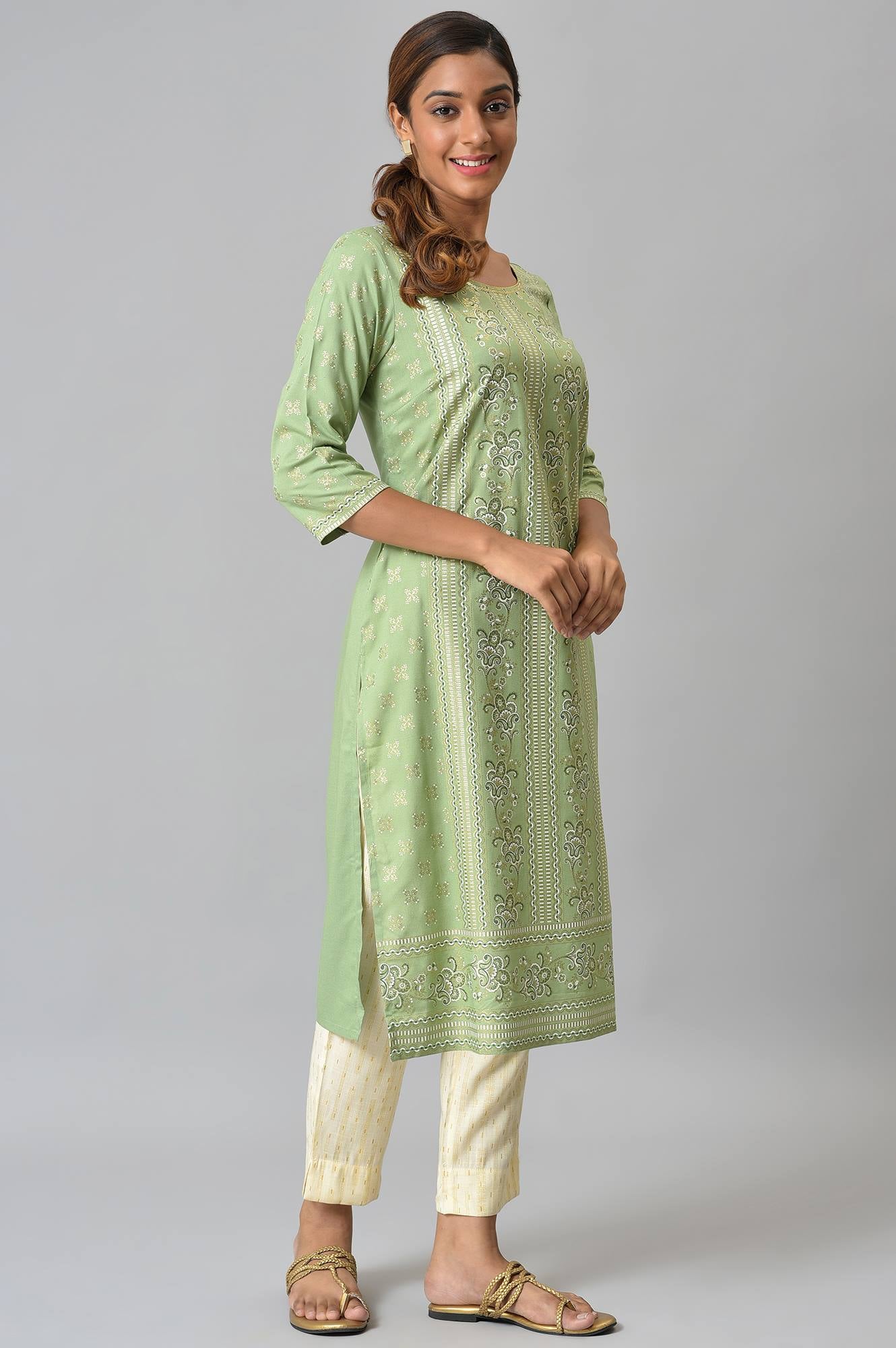 Green Floral Printed Sequined Ethnic Liva Kurta