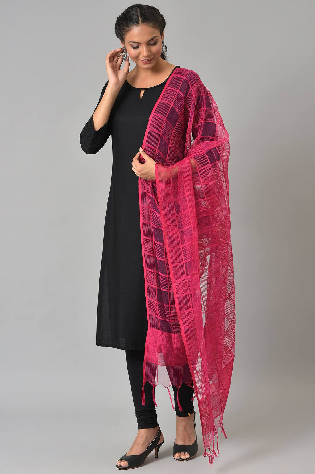 Pink Yarn-Dyed Woven Dupatta