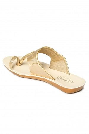 Aurelia Off White Textured Almond Toe Flat