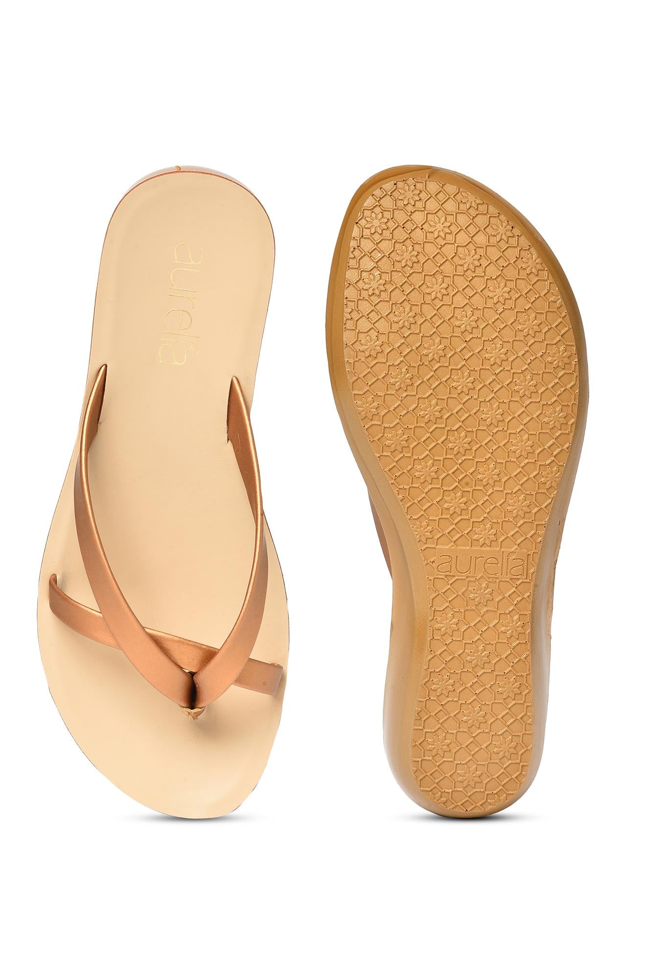 Aurelia Solid Antique Gold Almond Wedge